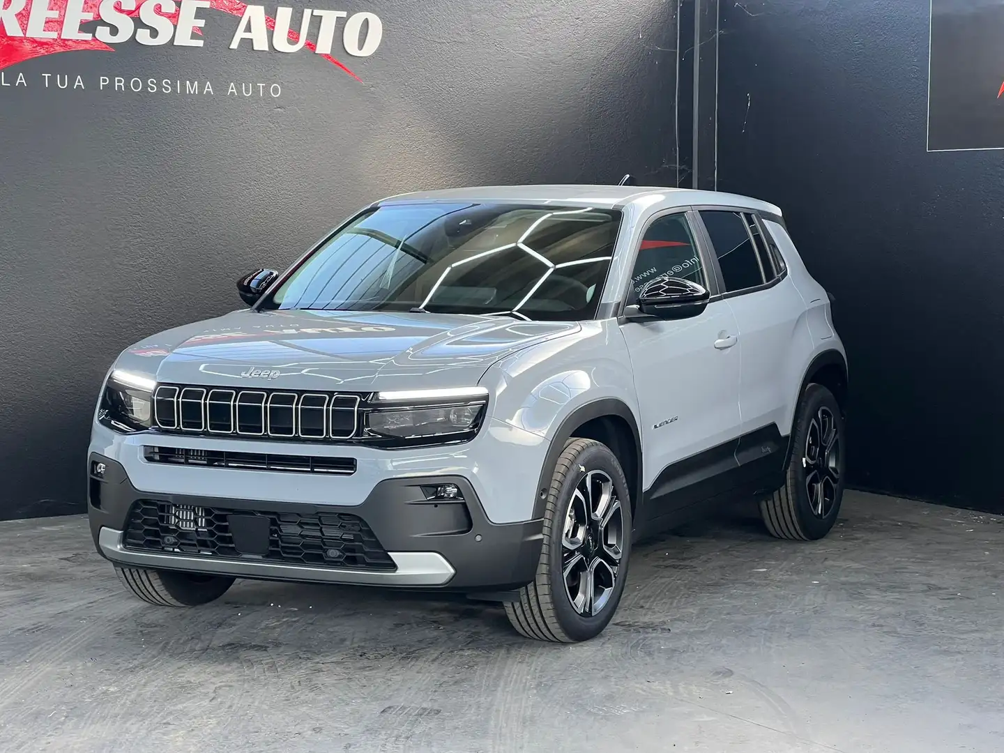 Jeep Avenger Avenger 1.2 e-hybrid SUMMIT + JBL + WINTER PACK Grigio - 1