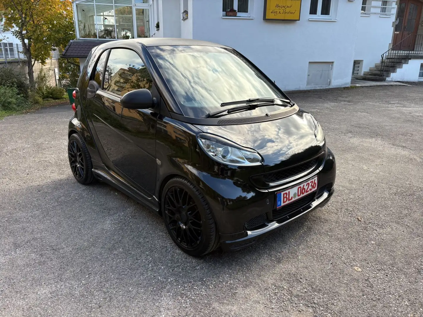smart forTwo fortwo coupe Micro Hybrid Drive 45kW Schwarz - 2