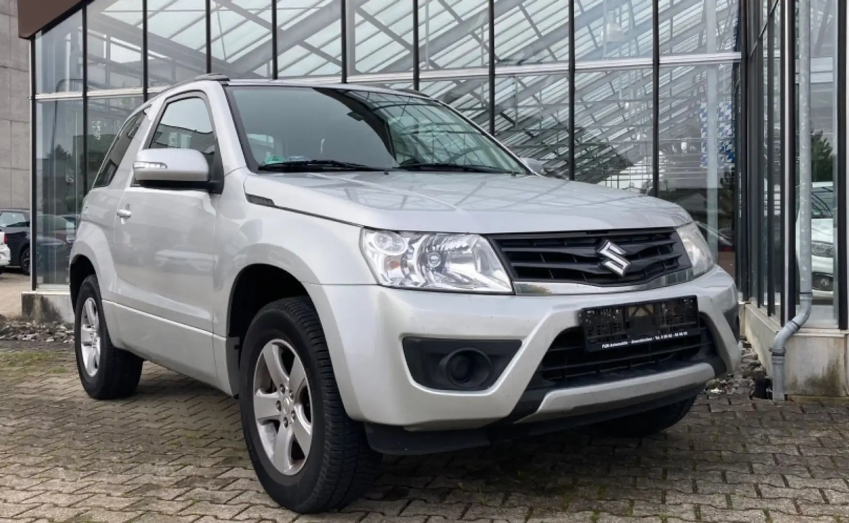 Suzuki Grand Vitara 2.4 VVT Comfort Automatik Allrad Argent - 1