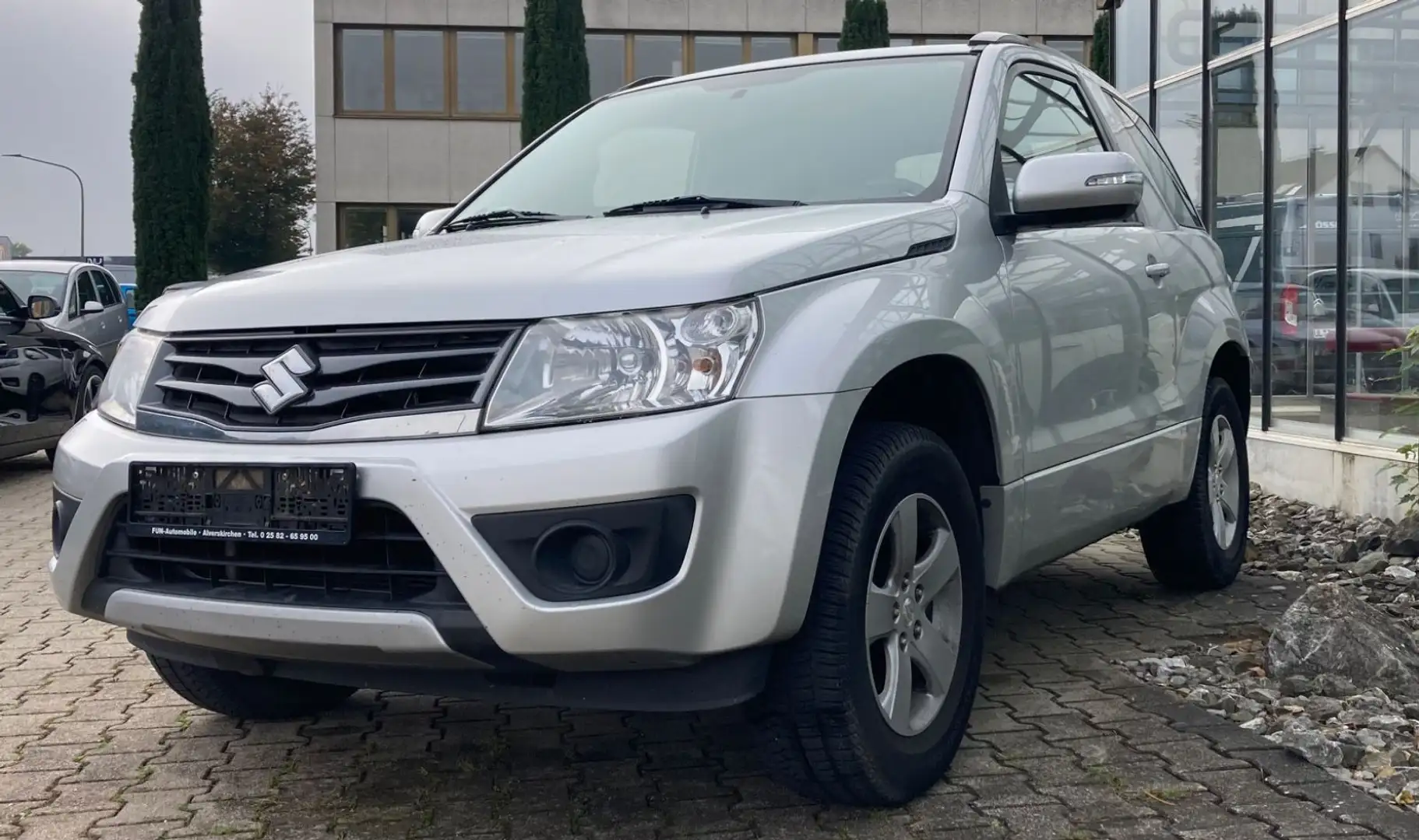 Suzuki Grand Vitara 2.4 VVT Comfort Automatik Allrad Argent - 2