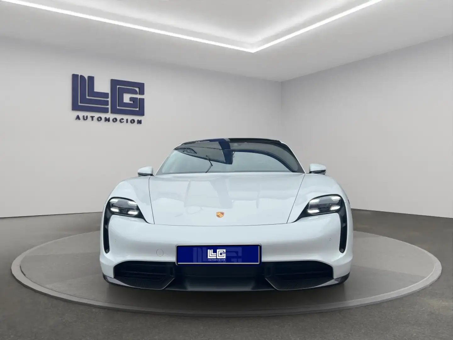 Porsche Taycan Turbo S Blanc - 2