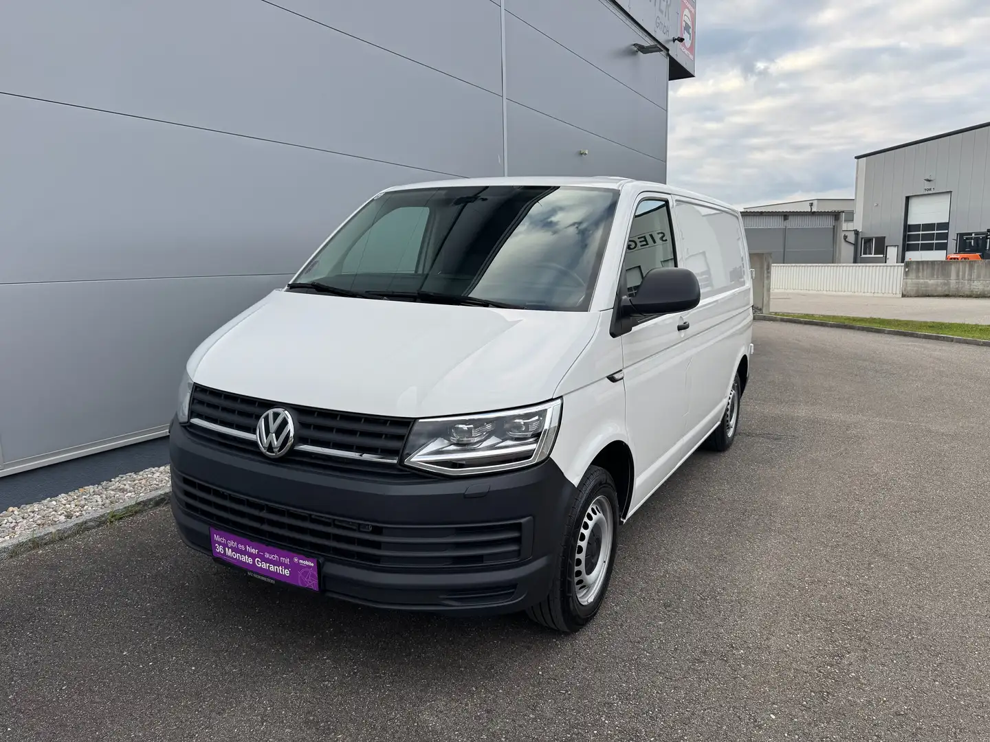 Volkswagen T6 Transporter Kastenwagen KR 2,0 TDI **LED**GARANTIE** Weiß - 1