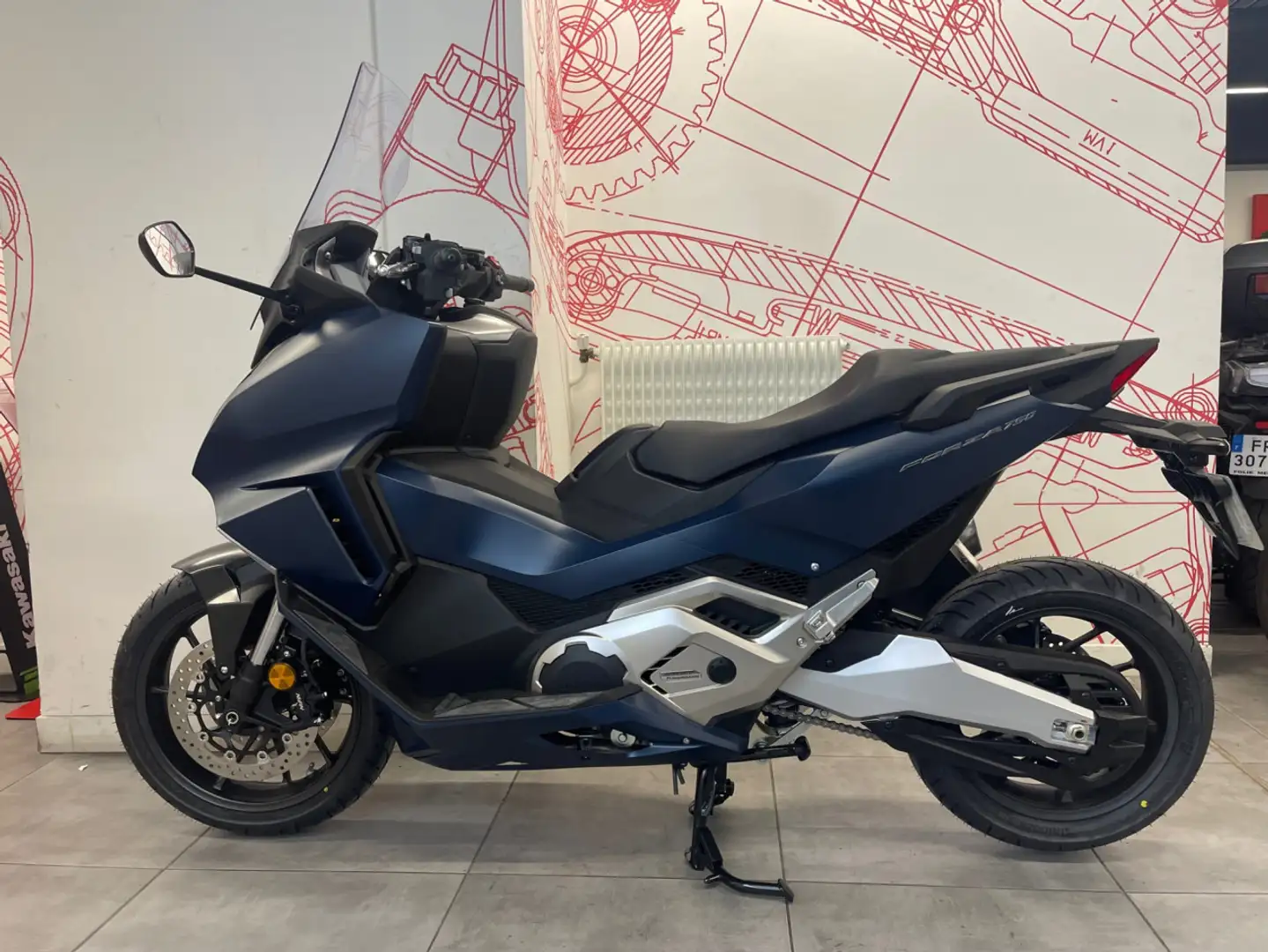 Honda Forza 750 Blue - 1
