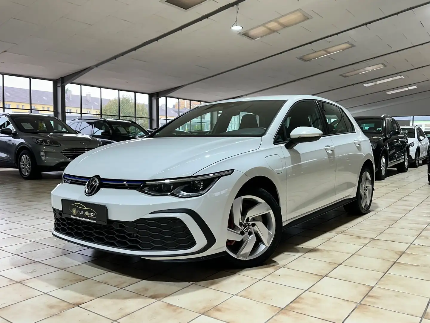 Volkswagen Golf VIII Lim. GTE eHybrid Blanc - 1