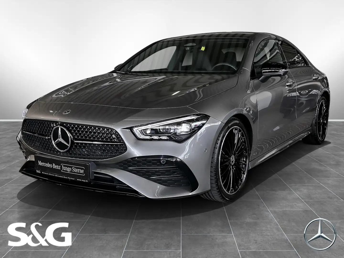 Mercedes-Benz CLA 220 4M Coupé AMG PANO+MEMORY+BURMESTER+19" Grau - 1