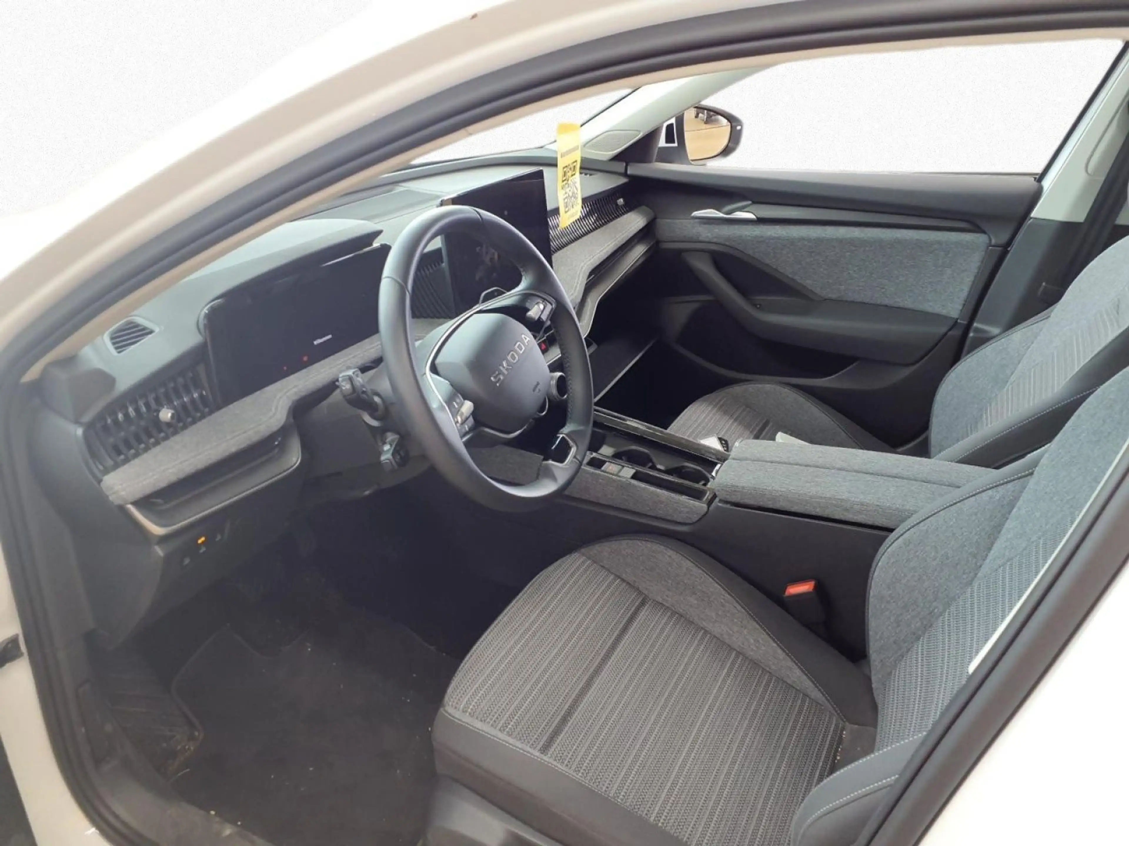 Skoda Superb Combi 2.0TDI DSG Selection AHK Matrix Nav — photo 5