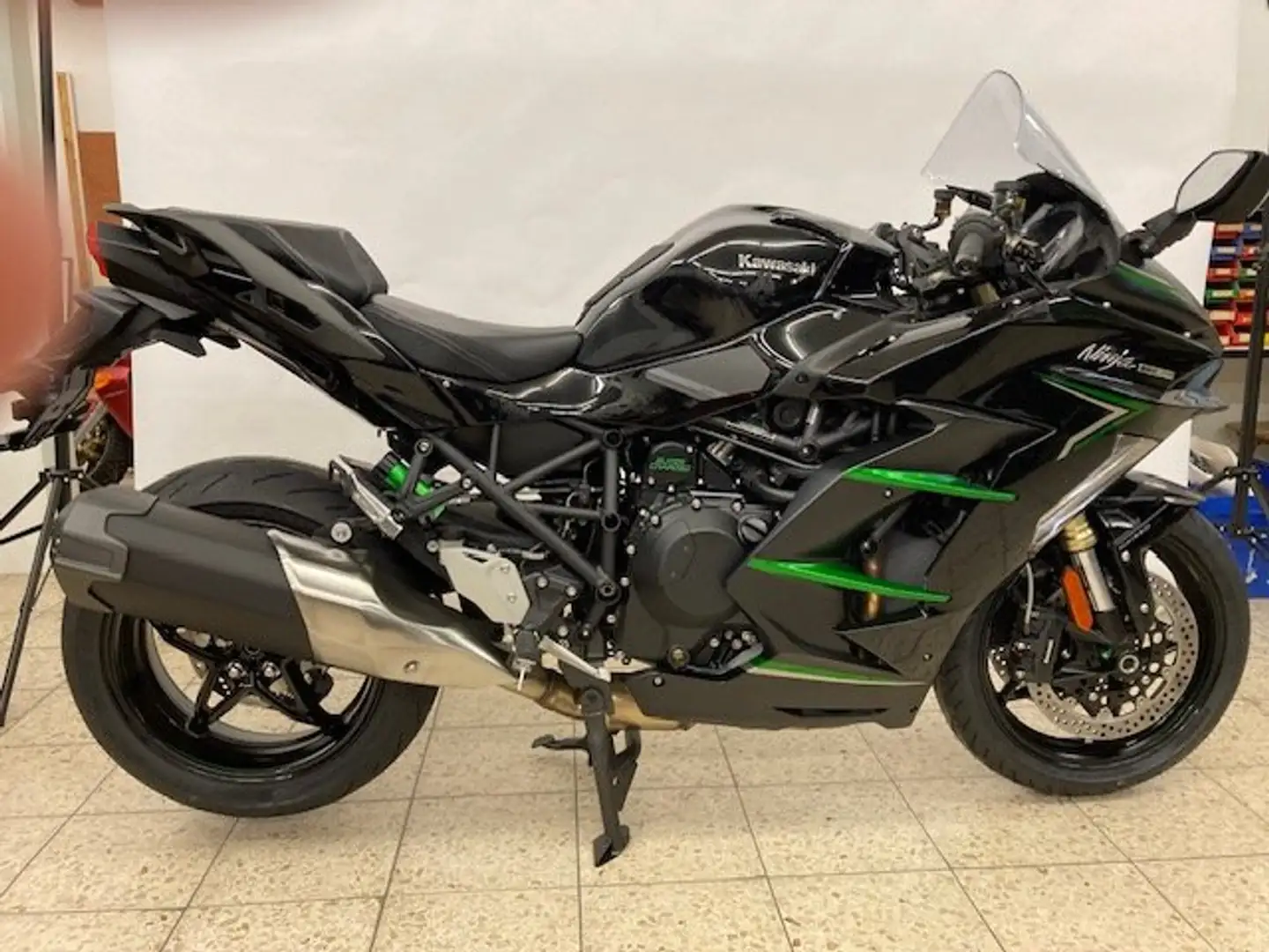 Kawasaki Ninja H2 SX Noir - 2
