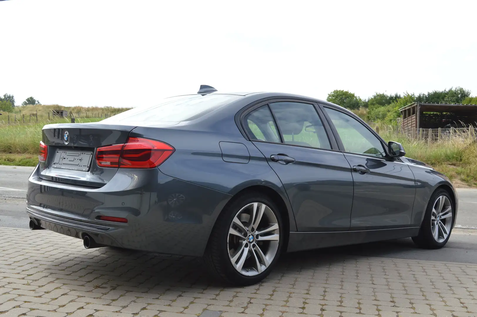 BMW 340 i Berline 1 HAND - Top condition - BMW history Grijs - 2