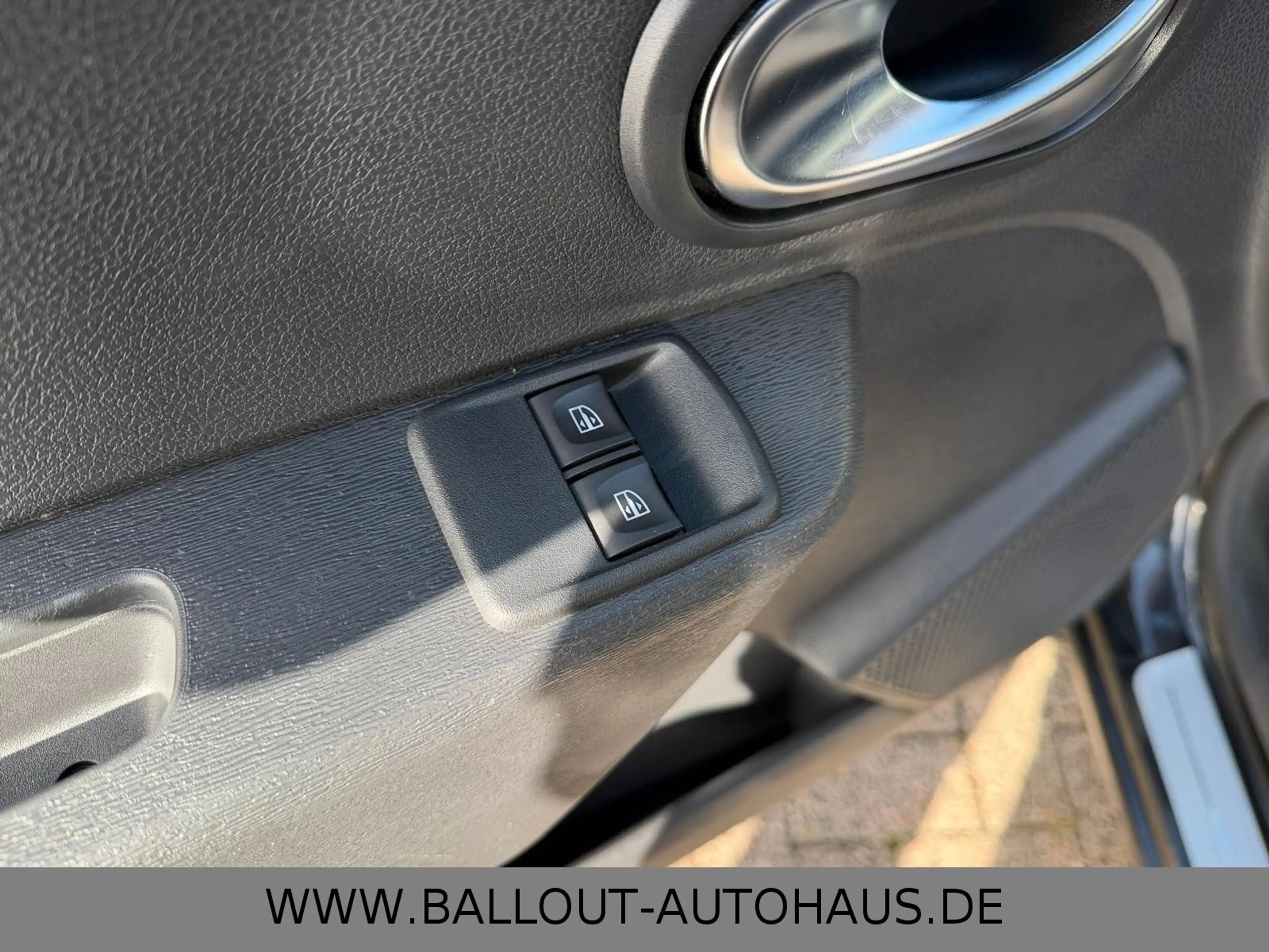 Dacia Dokker Stepway Pro*1.HAND*KLIMA*NAVI*TEMPO*SHZ* — photo 11