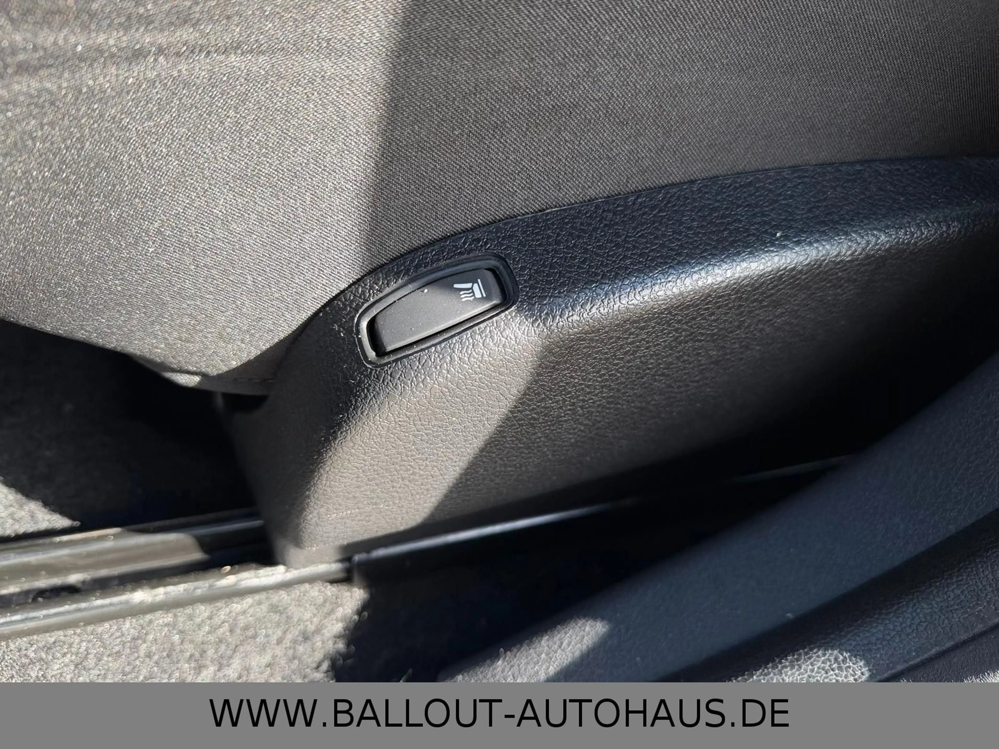 Dacia Dokker Stepway Pro*1.HAND*KLIMA*NAVI*TEMPO*SHZ* — photo 12