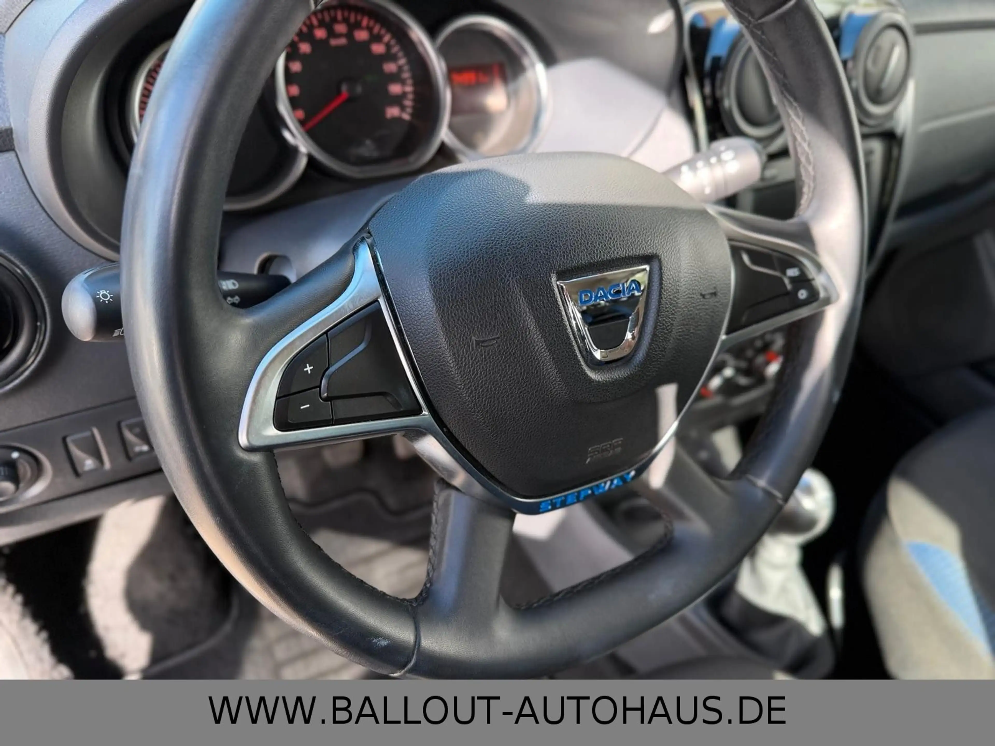 Dacia Dokker Stepway Pro*1.HAND*KLIMA*NAVI*TEMPO*SHZ* — photo 13