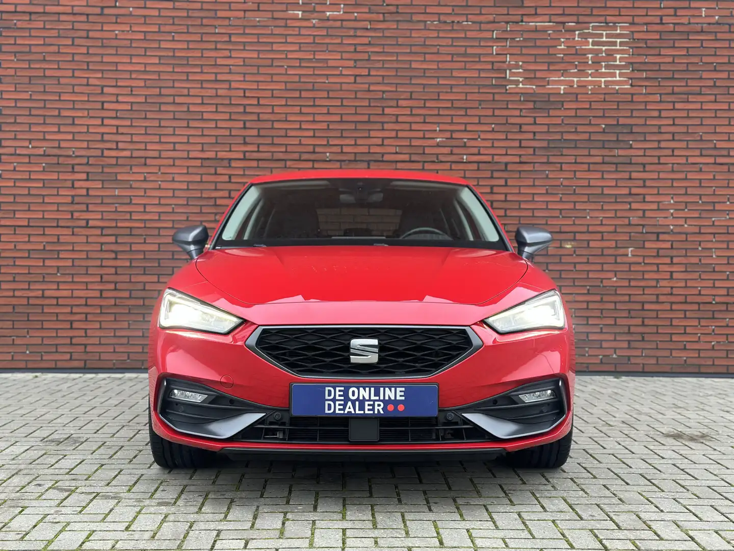 SEAT Leon FR 1.5TSI 150PK AUT |Winterpak|19inch|Carplay|Sfee Rouge - 2