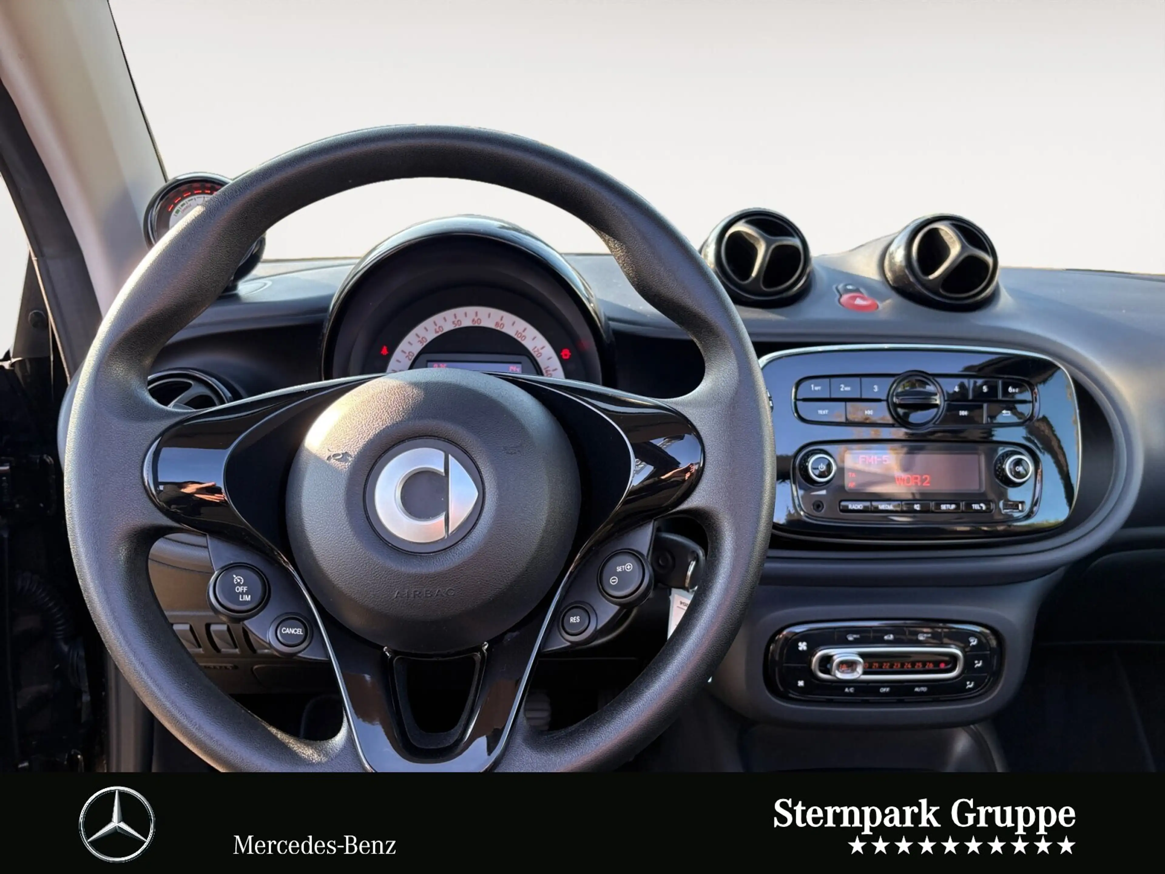 smart forTwo EQ Cabrio PURE PLUS-PAKET*22 KW LADER* SHZ* — photo 10