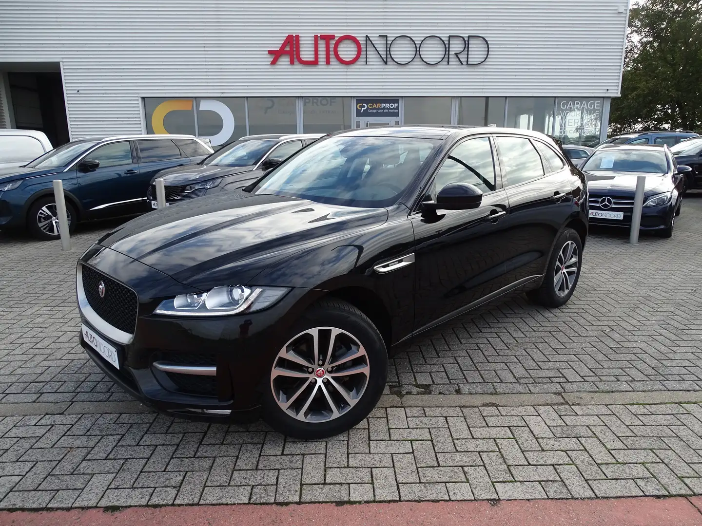 Jaguar F-Pace F-Pace 20d Aut. R-Sport*PANODAK*TREKHAAK Noir - 1