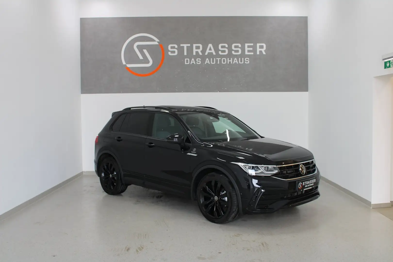 Volkswagen Tiguan R-Line TDI SCR 4MOTION DSG Schwarz - 1