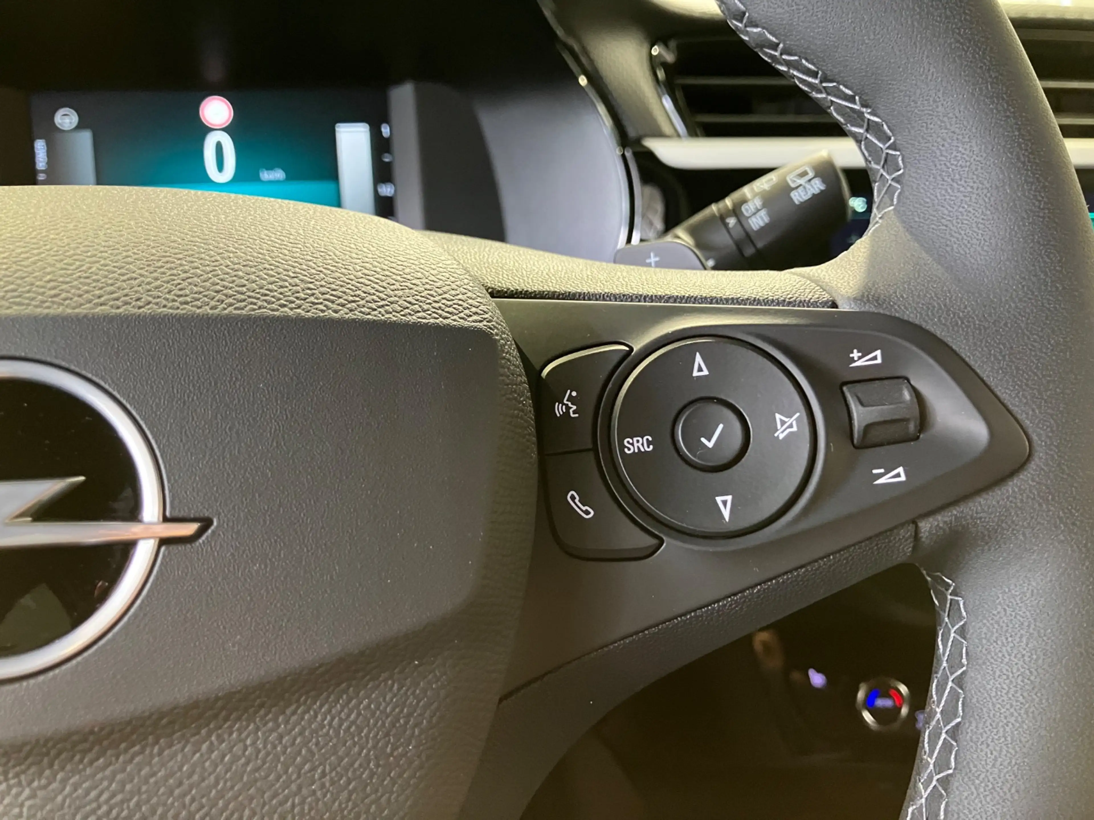 Opel Corsa F 1.2 Turbo GS ACC+LED+Navi+SHZ+Kam.+PDC — photo 8
