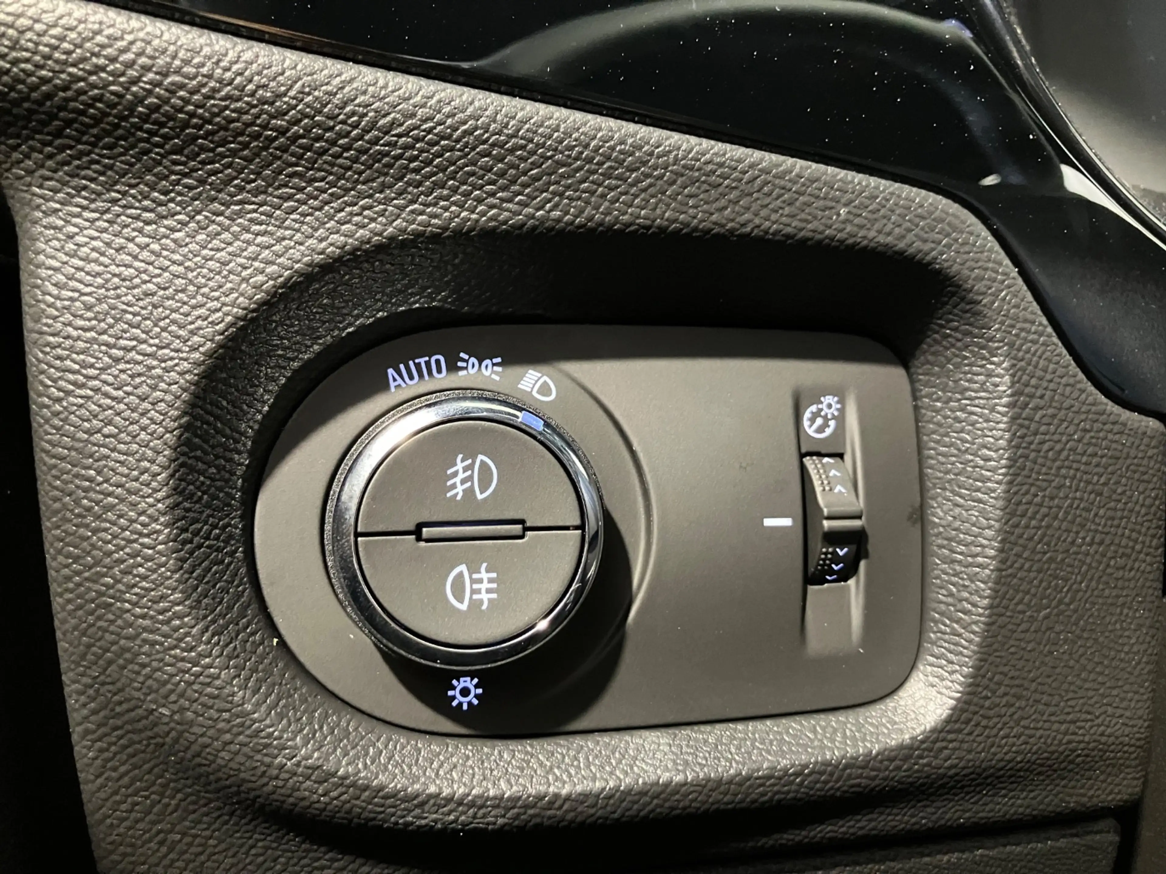 Opel Corsa F 1.2 Turbo GS ACC+LED+Navi+SHZ+Kam.+PDC — photo 6