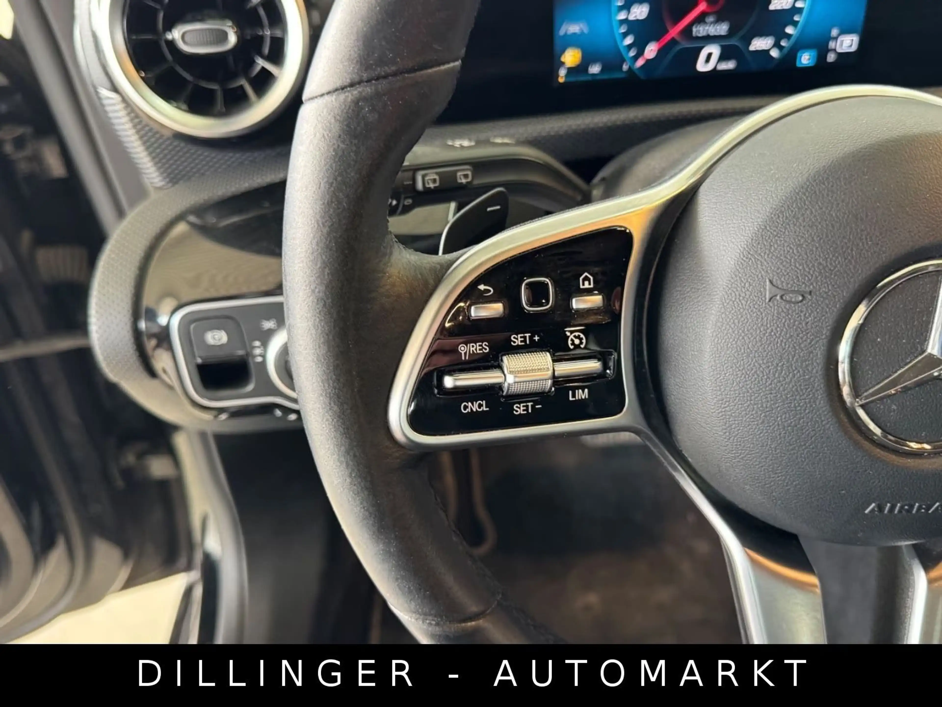 Mercedes-Benz CLA 220 8G LED Nav AHK Leder Shz Temp Kam 1Hd — photo 12