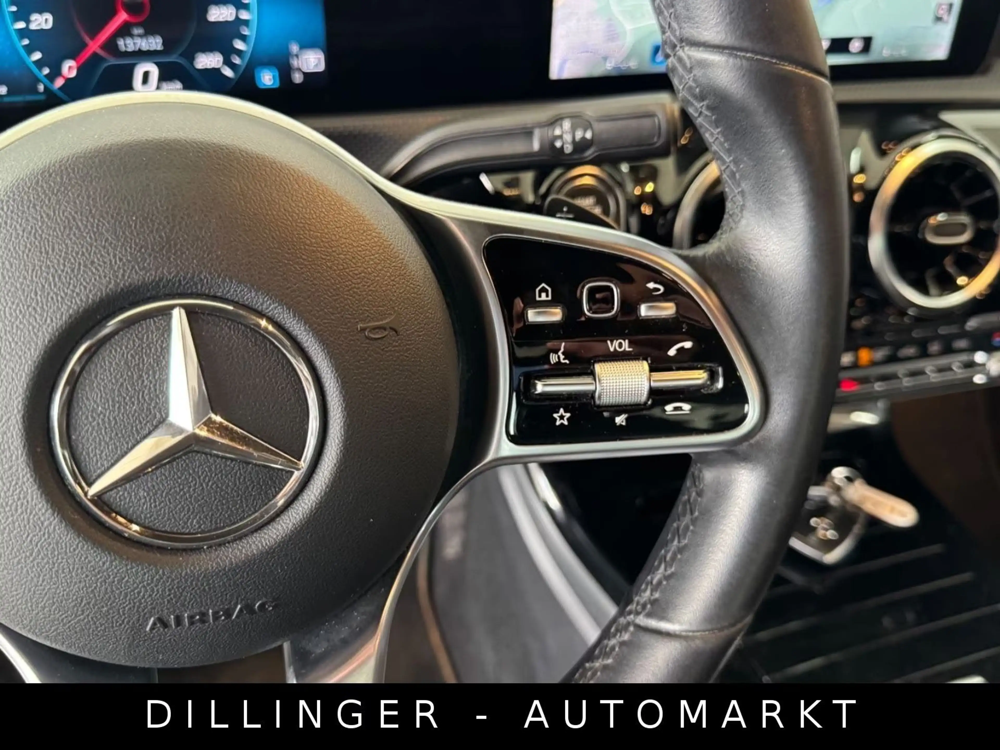 Mercedes-Benz CLA 220 8G LED Nav AHK Leder Shz Temp Kam 1Hd — photo 13