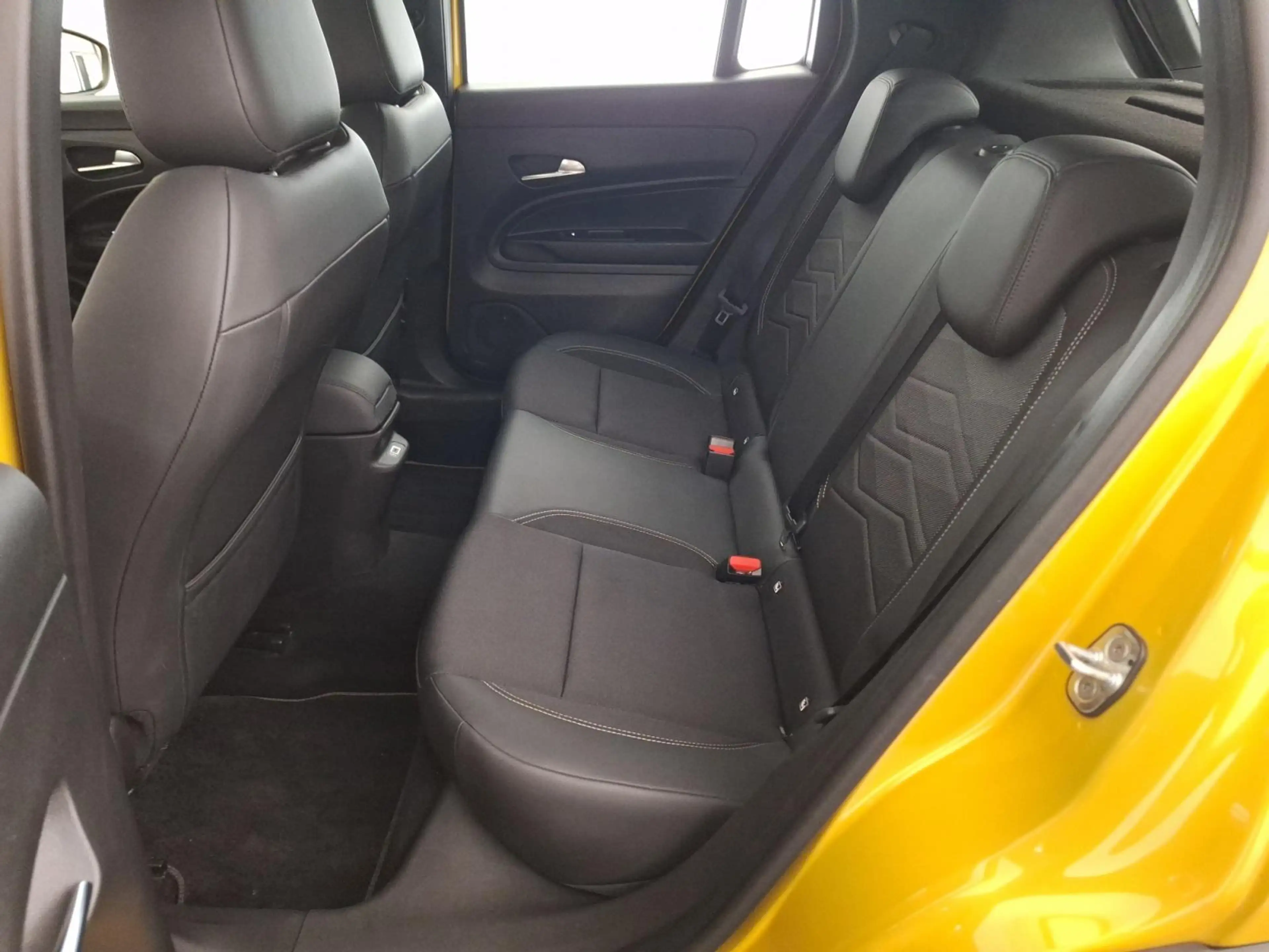 Jeep Avenger ALTITUDE *DAB*CARPLAY*CAMERA EN SENSOREN ACHTER*KL — photo 9