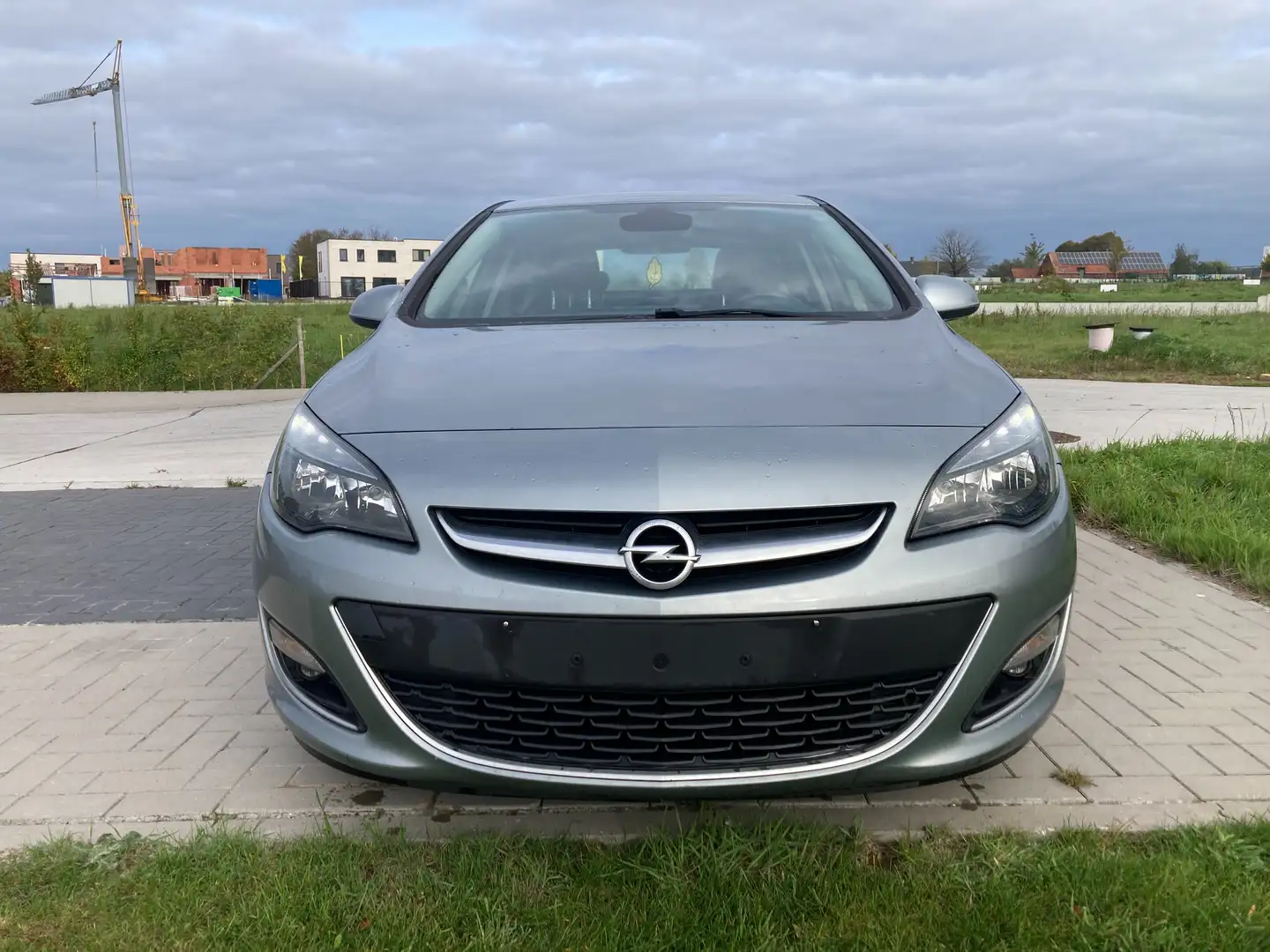 Opel Astra Astra 1.6 Automaat NIEUWE DISTRIBUTIERIEM Grijs - 2