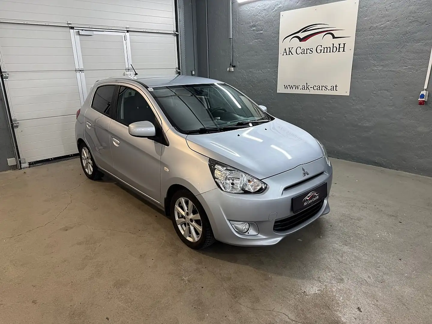 Mitsubishi Space Star 1,2 MIVEC AS&G Comfortline*Keyless* Gris - 2