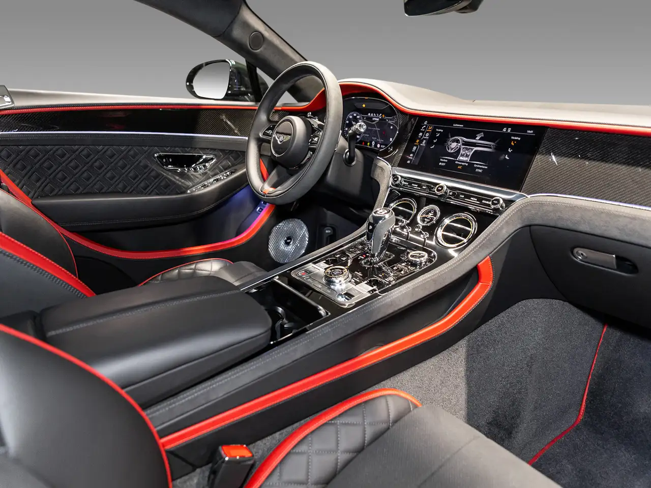 Bentley Continental GT 2023 — фото 15