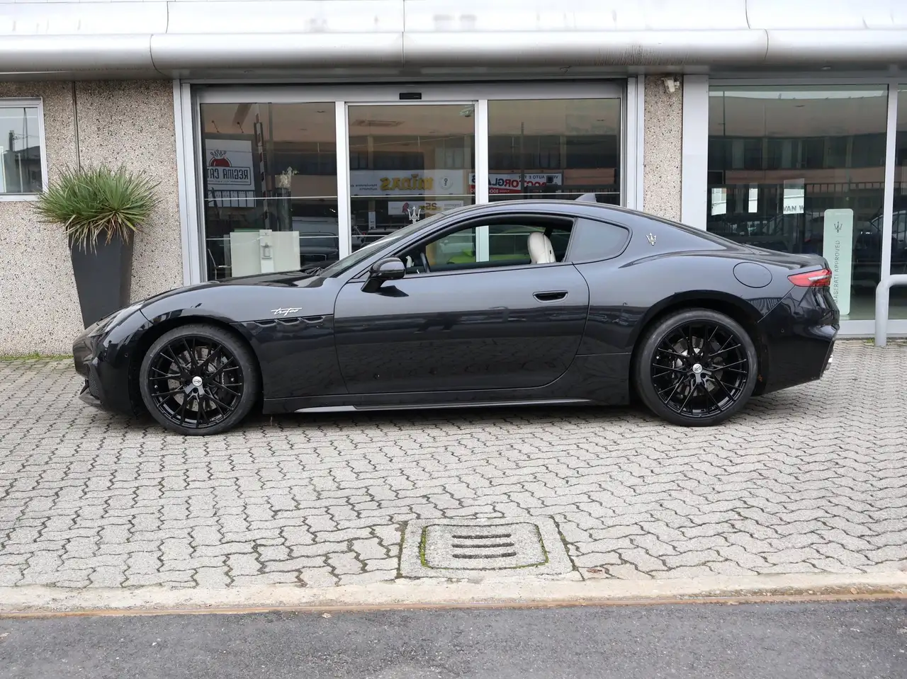 Maserati GranTurismo 2024