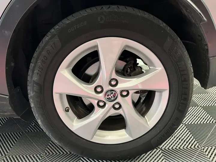 Toyota C-HR+ Active 1.2 T 16V 2WD 116 CV - Camera de recul Moteur chaine distribution — photo 9