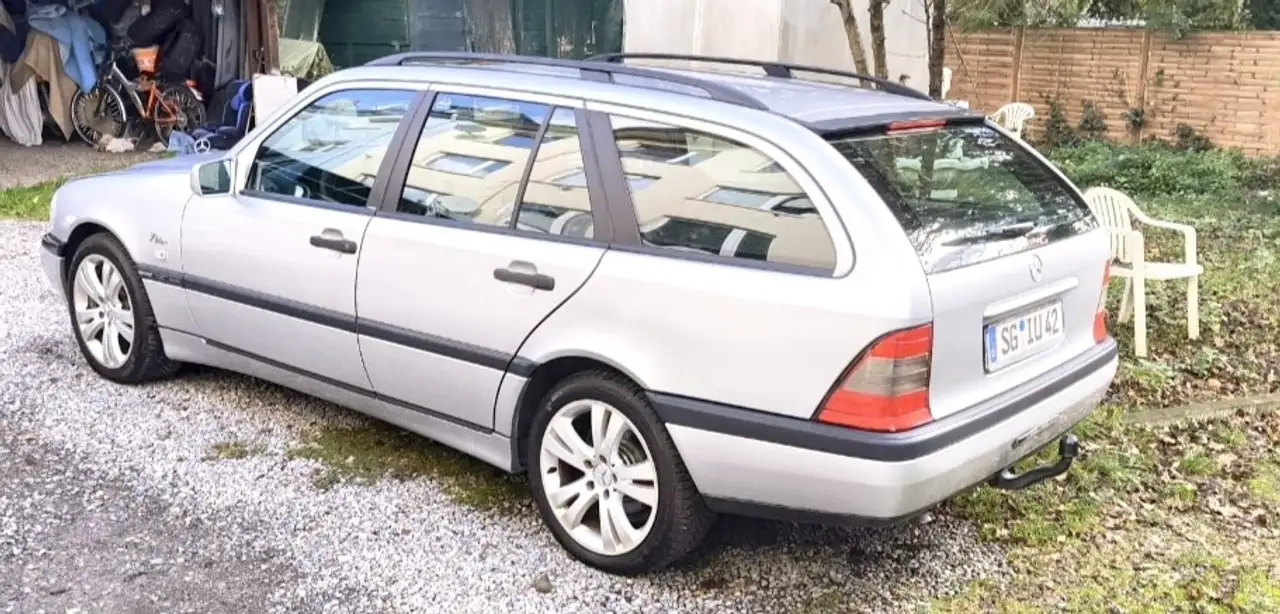 Mercedes-Benz C 180 T Classic, foto 2