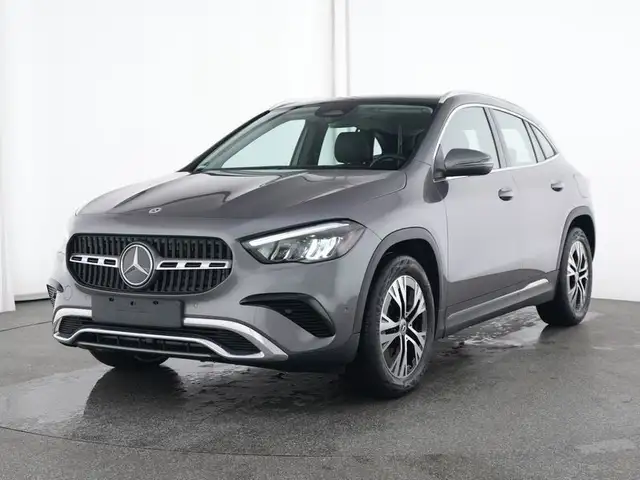Mercedes-Benz GLA 200 d 4Matic AHK / Pano / Kamera /