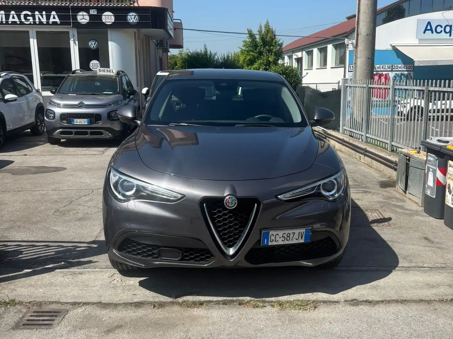 Alfa Romeo Stelvio Stelvio 2.2 t Business Q4 190cv autoNESSUN VINCOLO Grigio - 1