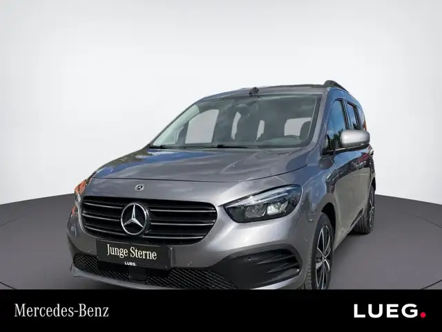 Mercedes-Benz null