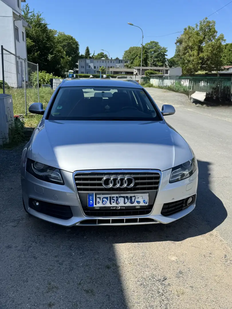Audi A4 Audi A4 Avant Silber - 1