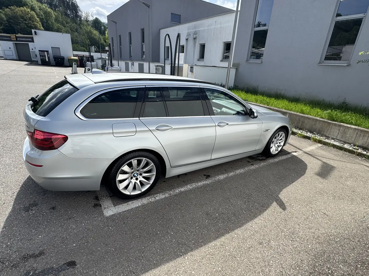 BMW 520 520d Touring Österreich-Paket Aut. - 1