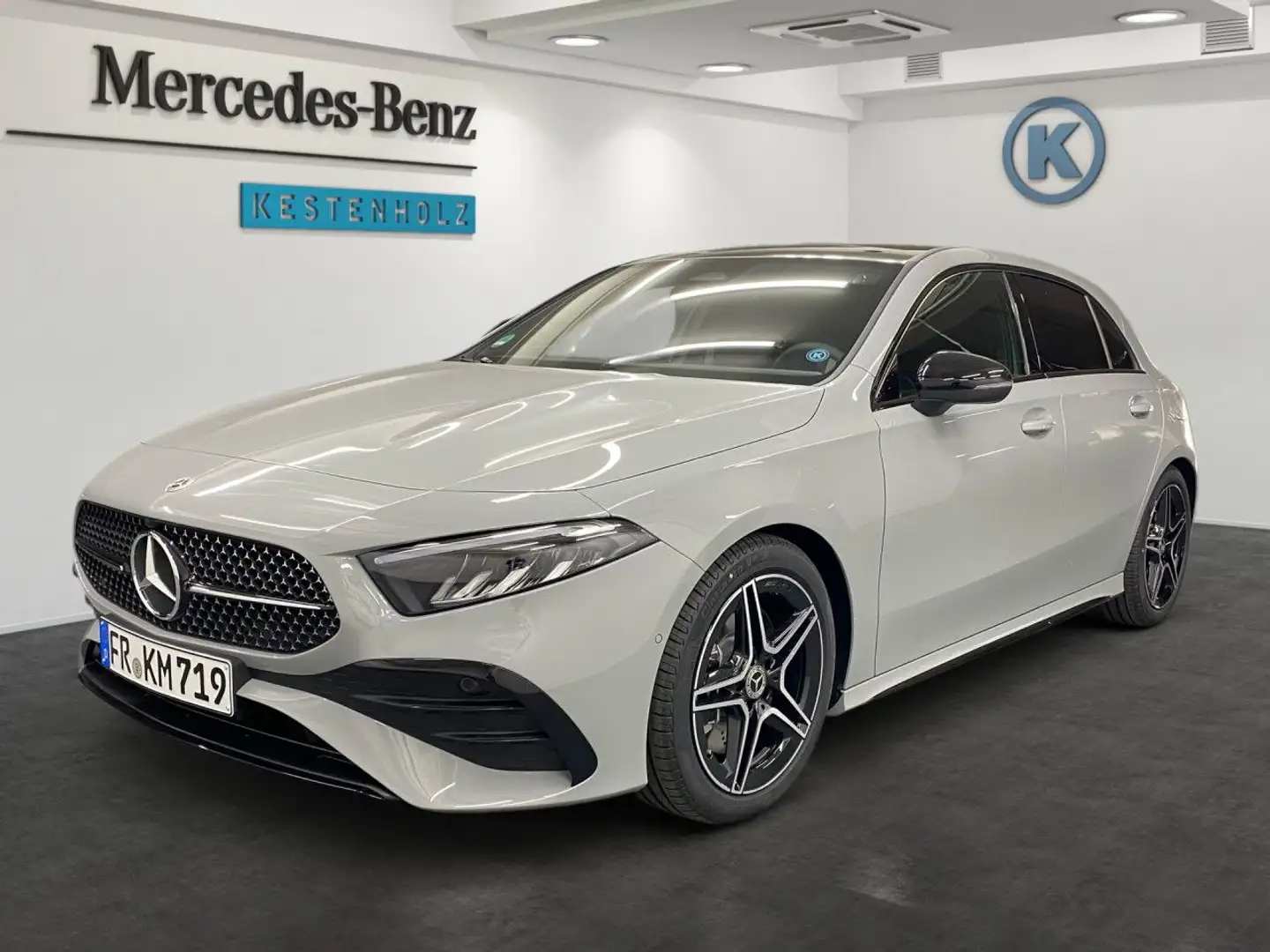 Mercedes-Benz A 250 4M Special Edition AMG LED AHK Night Kamera Szary - 2