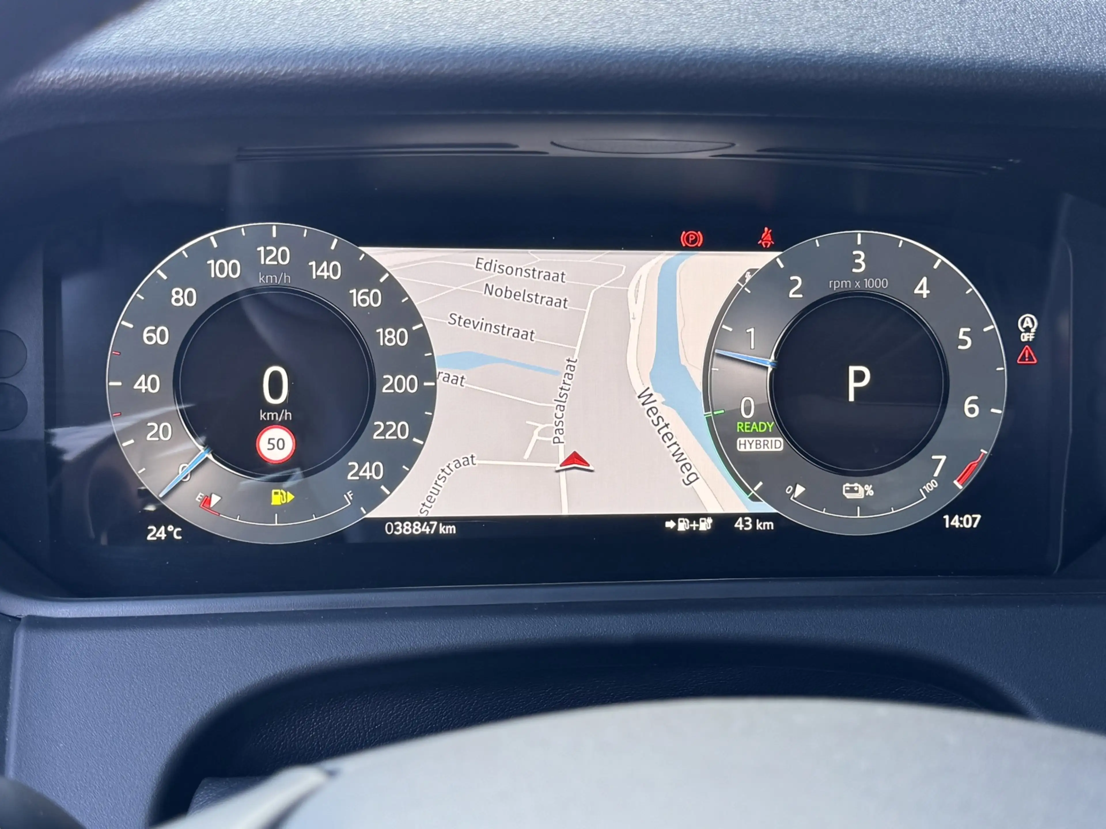 Land Rover Range Rover Velar 2.0 P400e AWD R-Dynamic HSE PHEV FACELIFT 404pk — photo 22