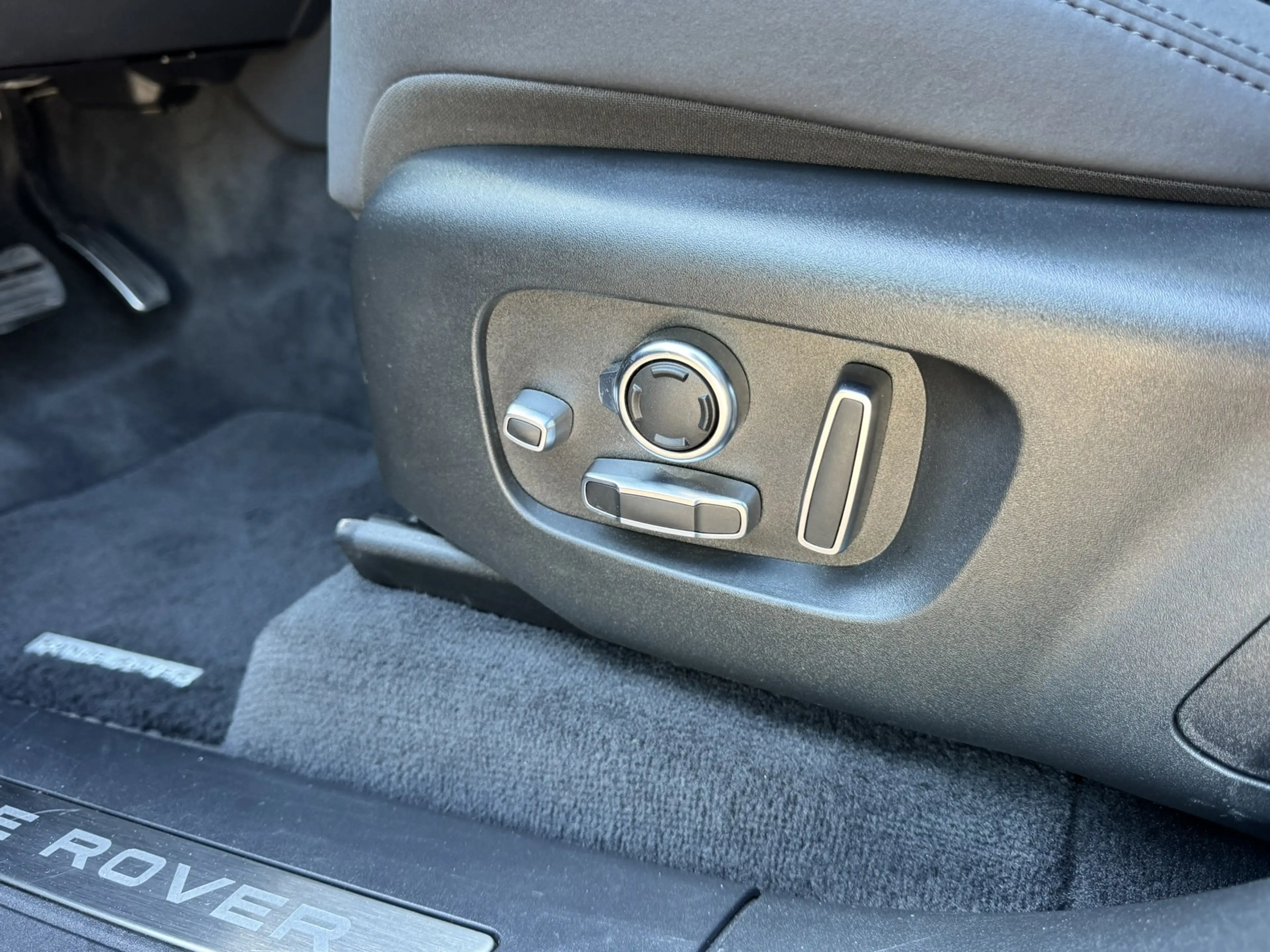 Land Rover Range Rover Velar 2.0 P400e AWD R-Dynamic HSE PHEV FACELIFT 404pk — photo 14