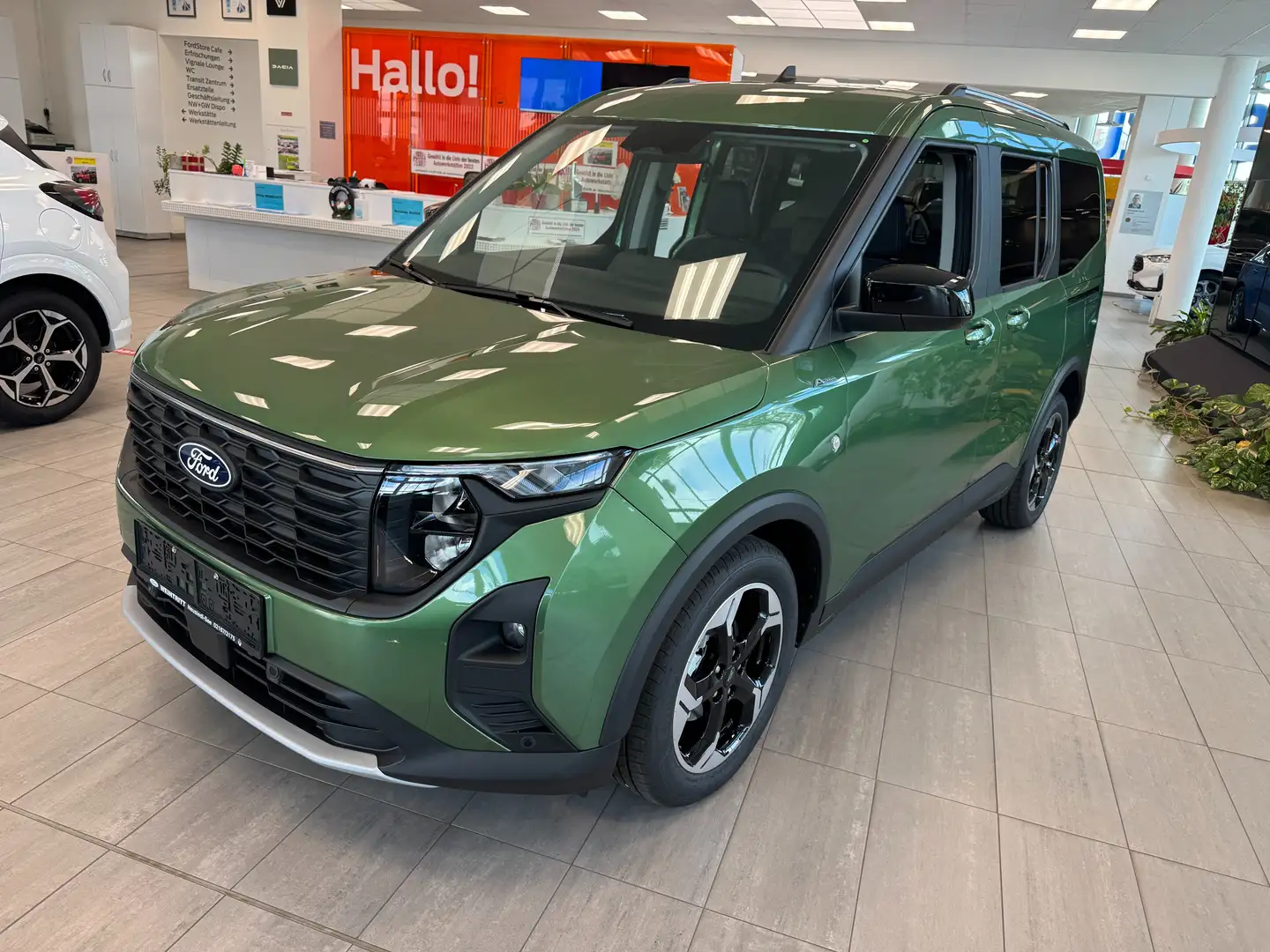Ford Tourneo Courier 1.0 Ecoboost Active Automatik Grün - 1