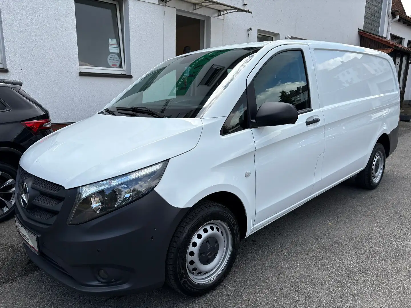Mercedes-Benz Vito Kasten 114 CDI LANG-NAVI AHK TEMP PDC KLIMA Weiß - 1