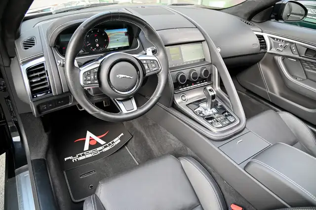 Jaguar F-Type view 9