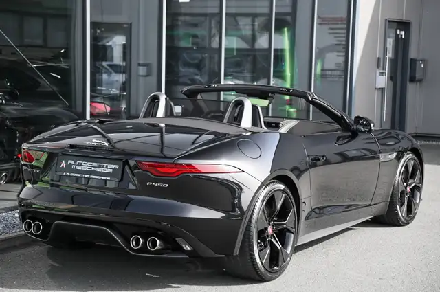 Jaguar F-Type view 4