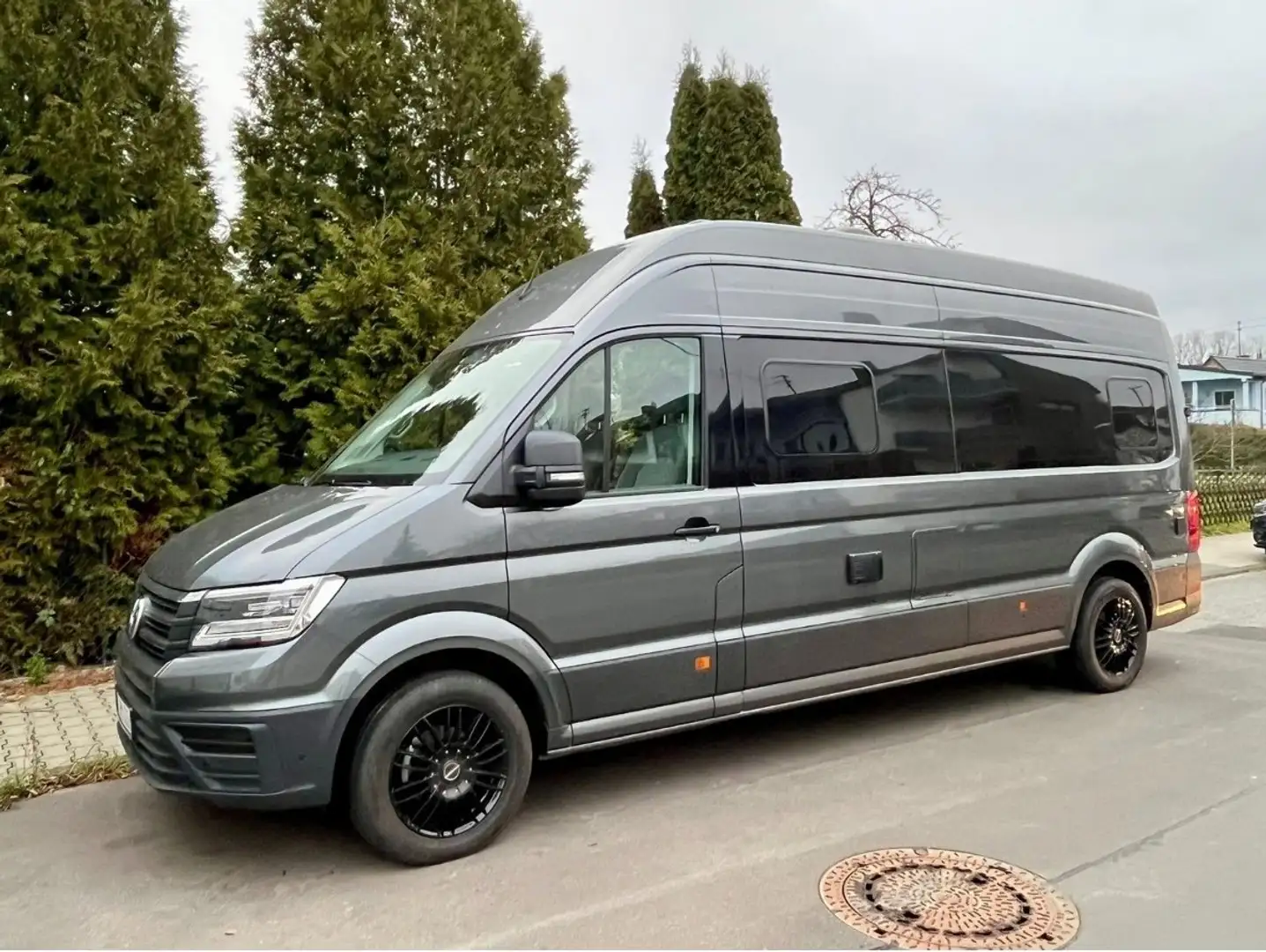 Volkswagen Grand California Grand California TDI Autm. VA 680 Grau - 1