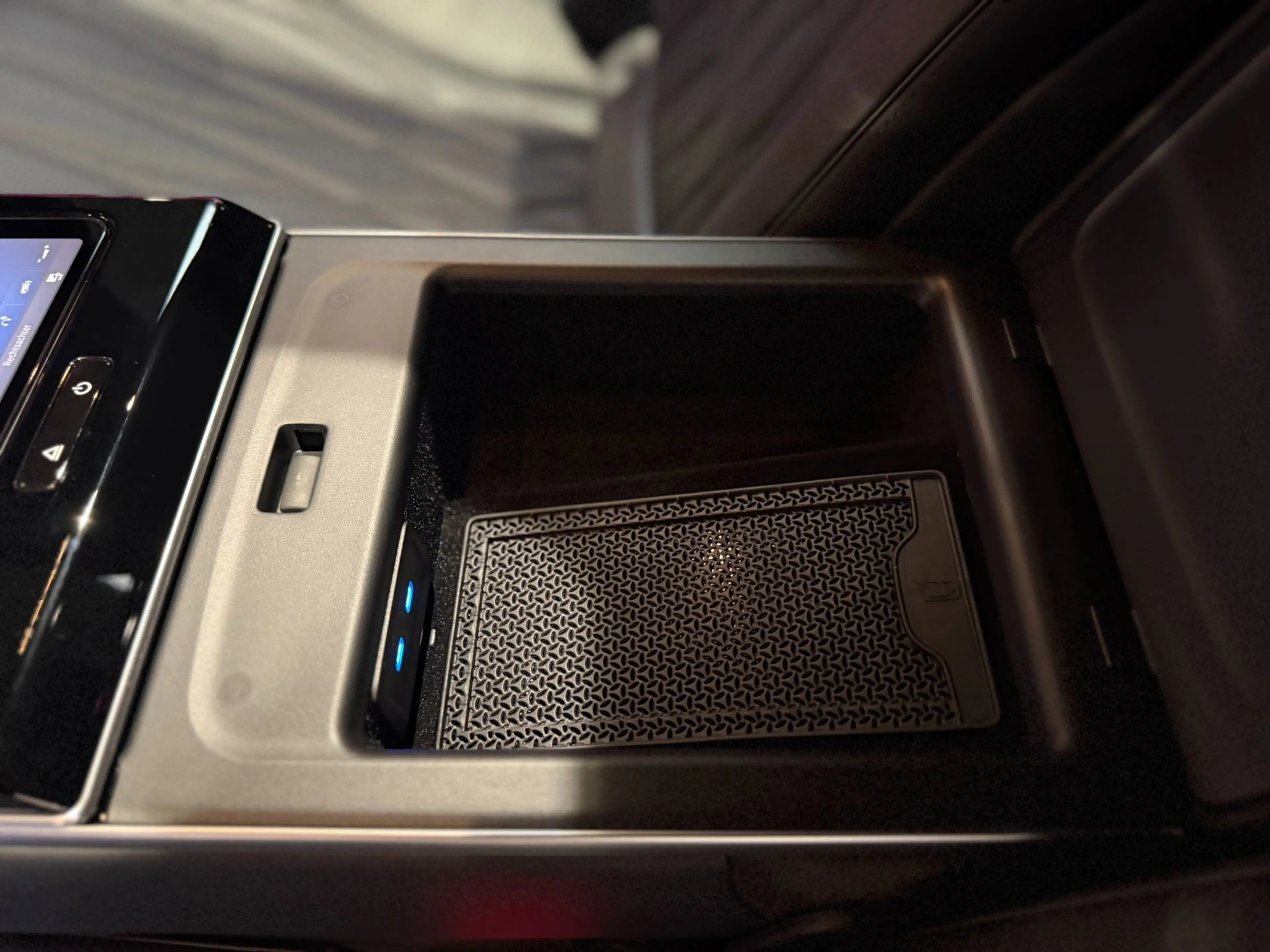 Mercedes-Benz S 63 AMG S E Performance|Pano|HUD|Keyless|360|4D Burmester| — photo 32