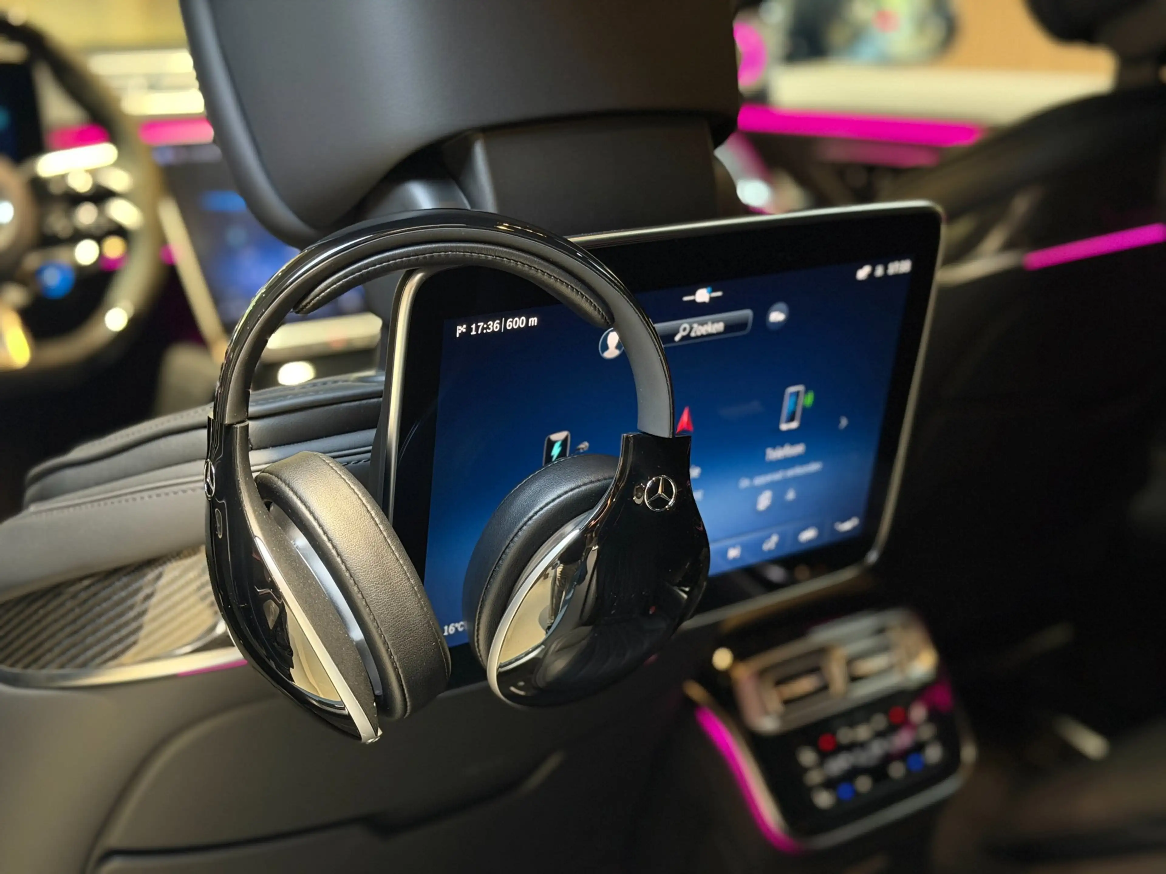 Mercedes-Benz S 63 AMG S E Performance|Pano|HUD|Keyless|360|4D Burmester| — photo 17