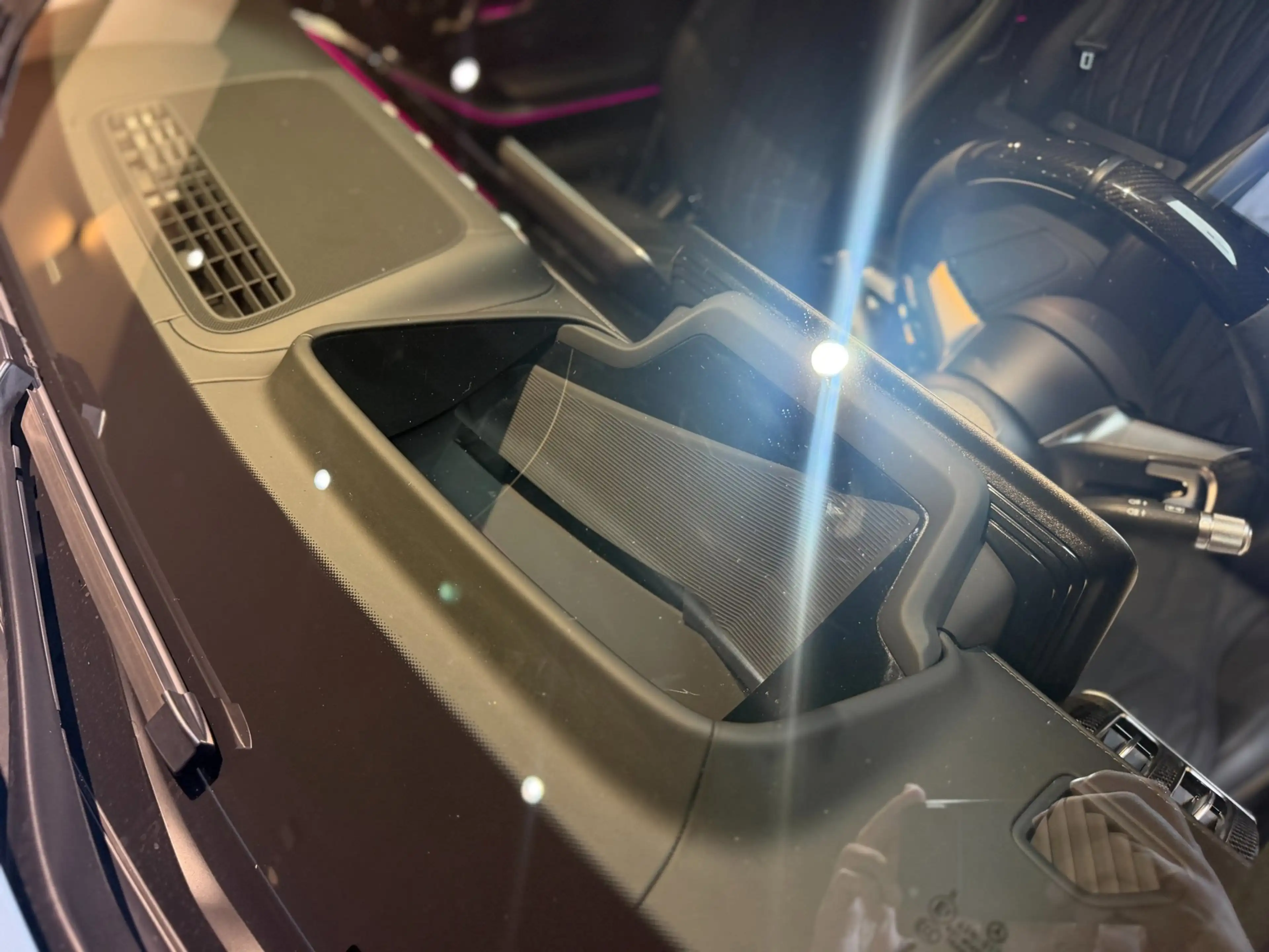 Mercedes-Benz S 63 AMG S E Performance|Pano|HUD|Keyless|360|4D Burmester| — photo 14
