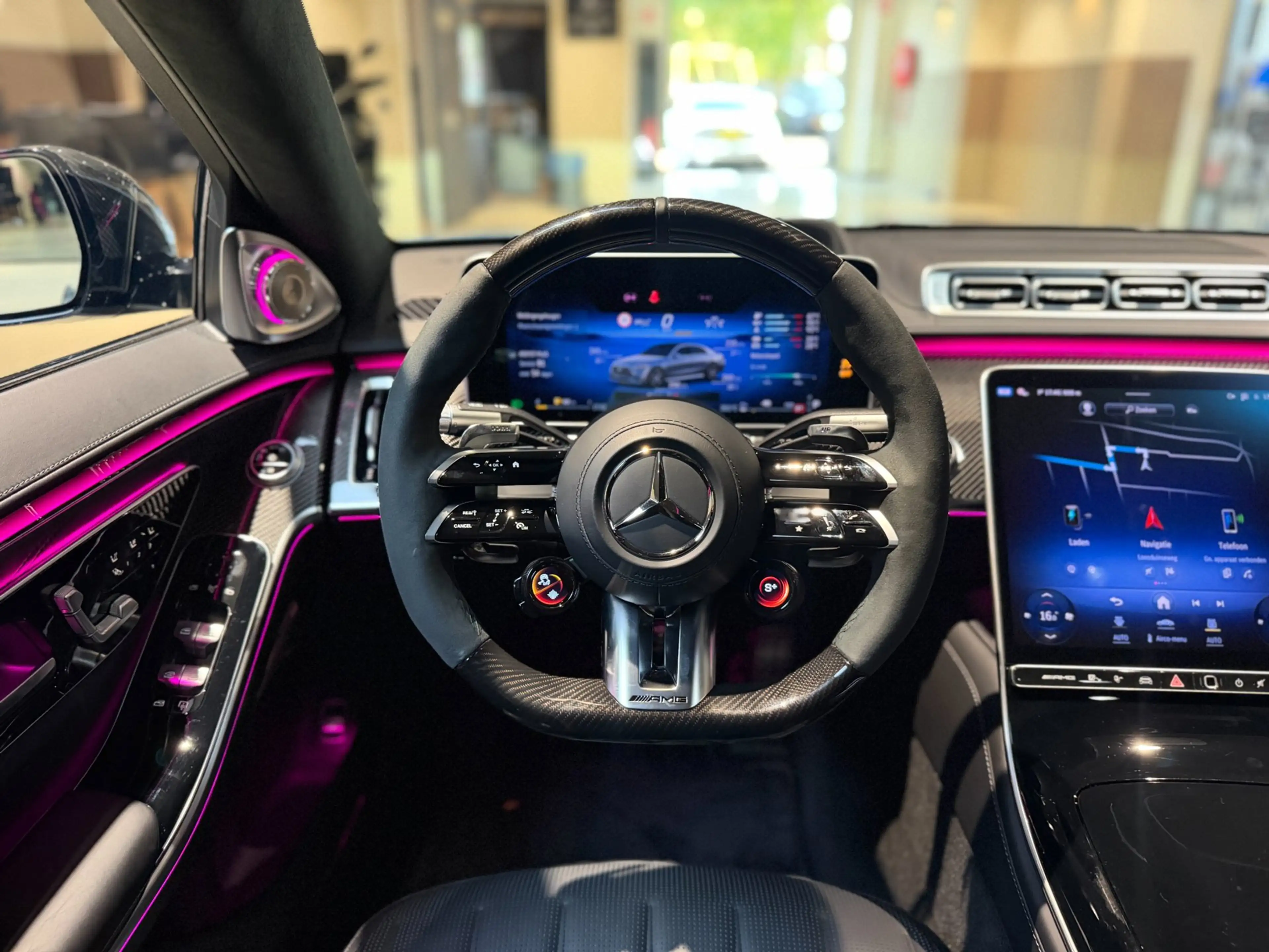 Mercedes-Benz S 63 AMG S E Performance|Pano|HUD|Keyless|360|4D Burmester| — photo 35