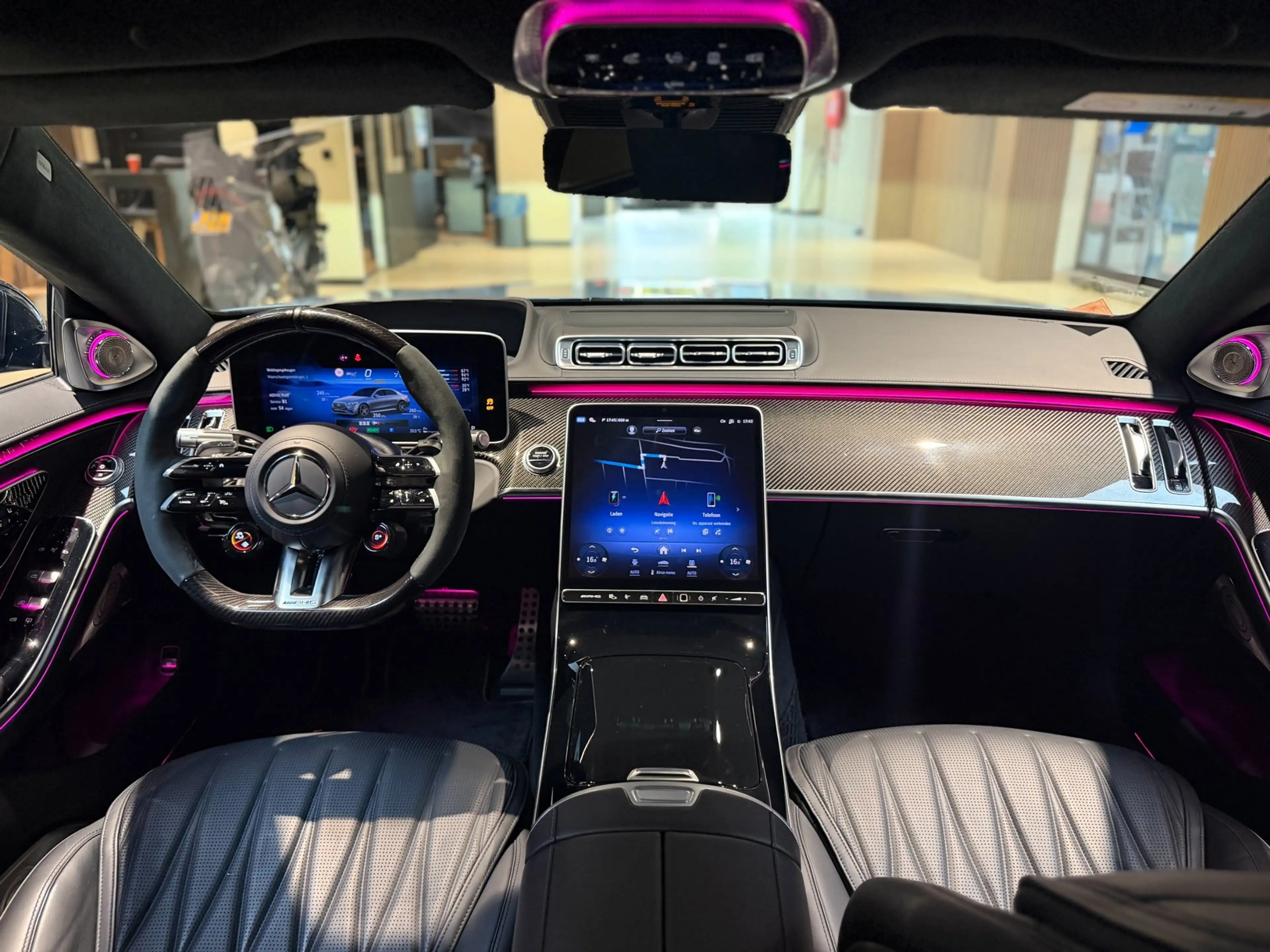 Mercedes-Benz S 63 AMG S E Performance|Pano|HUD|Keyless|360|4D Burmester| — photo 3