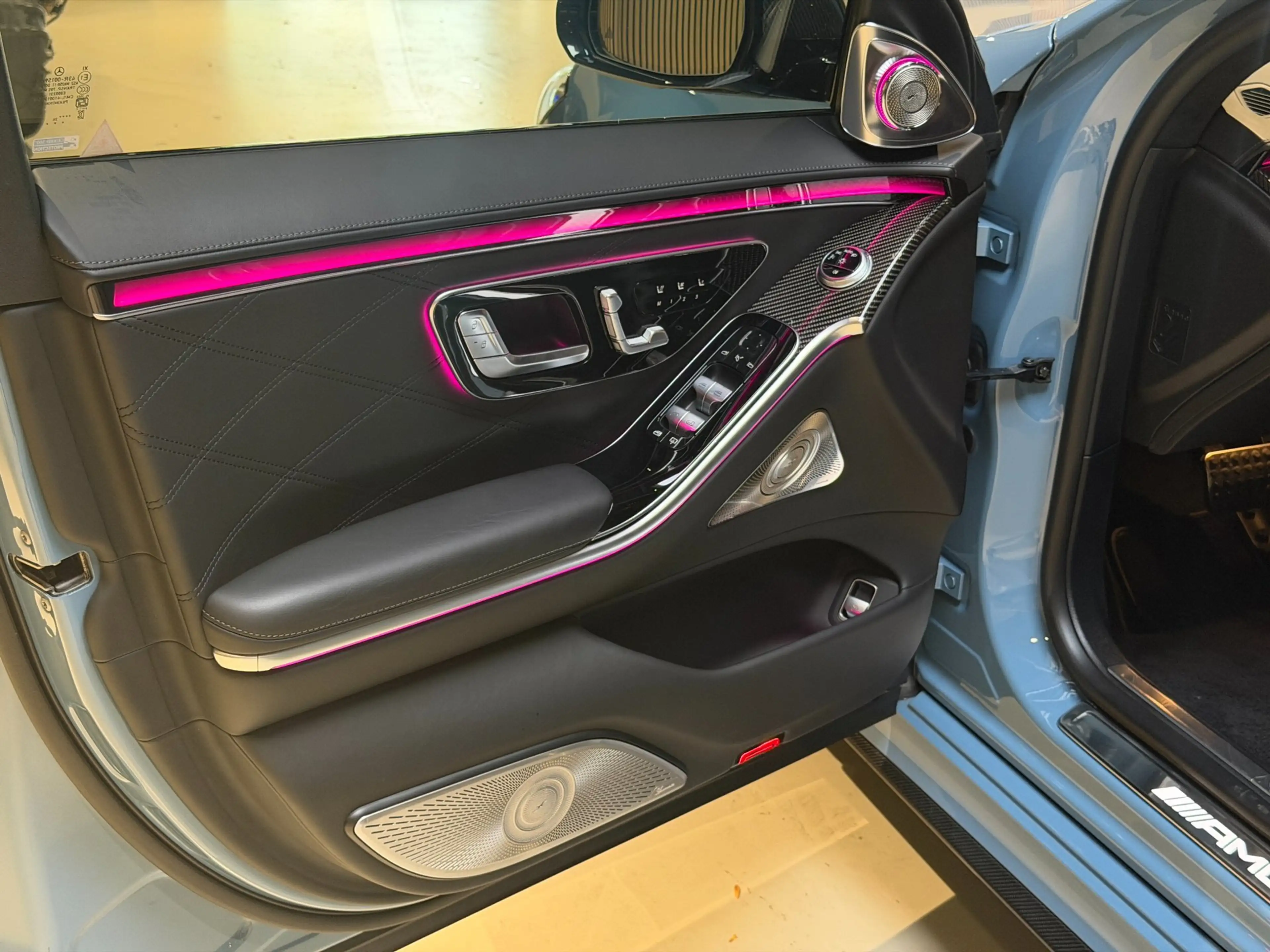 Mercedes-Benz S 63 AMG S E Performance|Pano|HUD|Keyless|360|4D Burmester| — photo 20