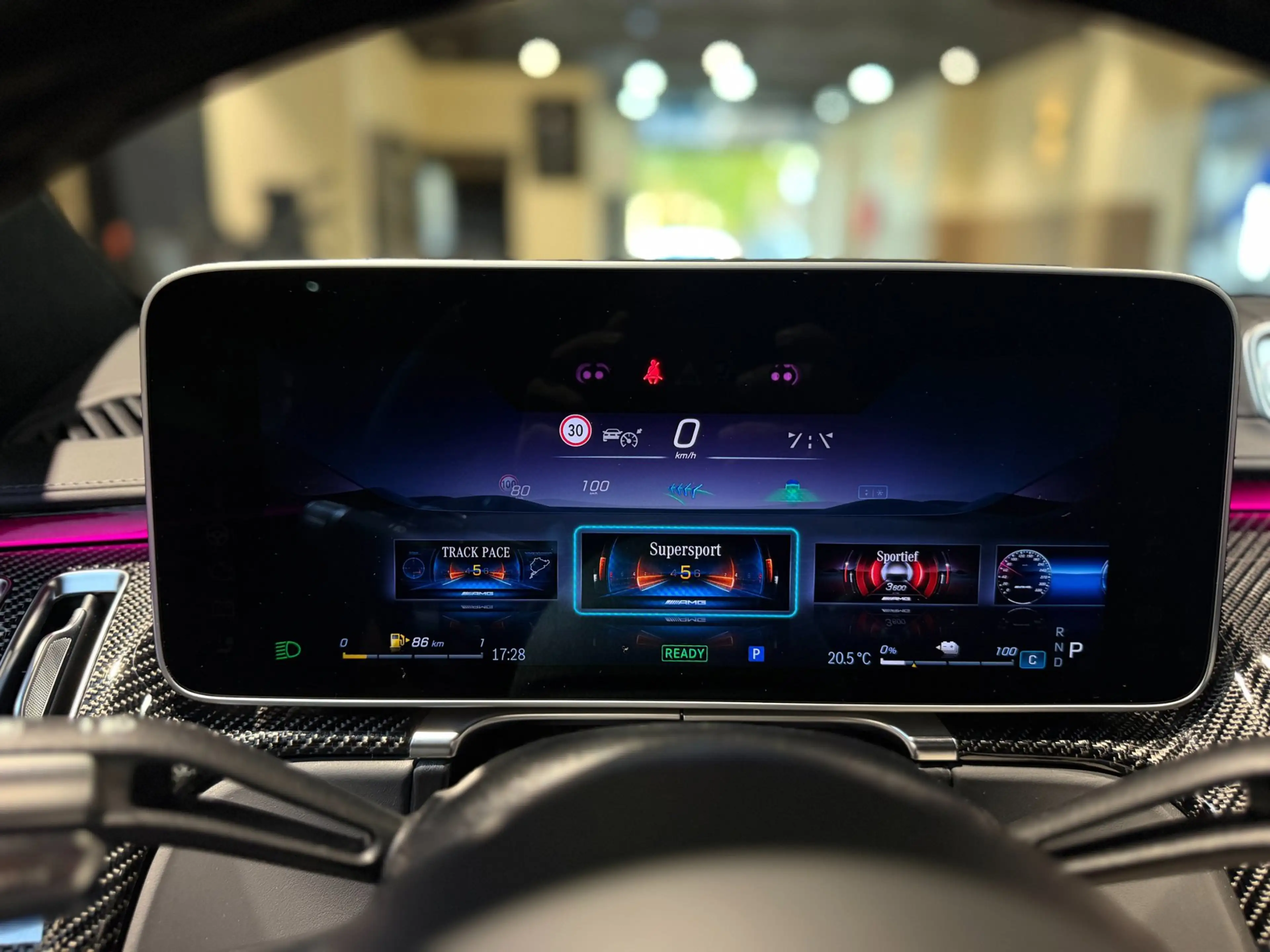Mercedes-Benz S 63 AMG S E Performance|Pano|HUD|Keyless|360|4D Burmester| — photo 44
